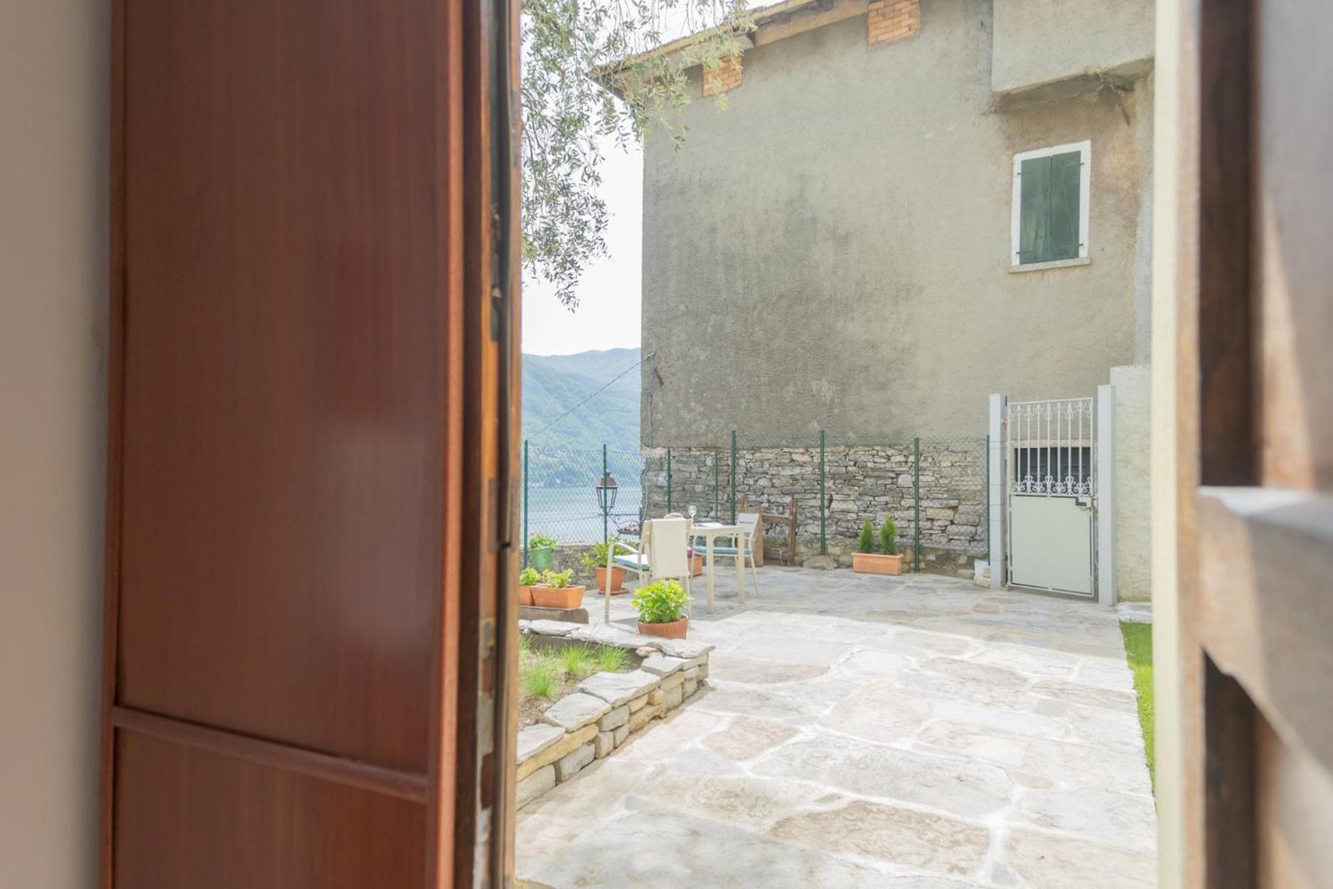 Apartment La Quiete With Private Garden By Rent