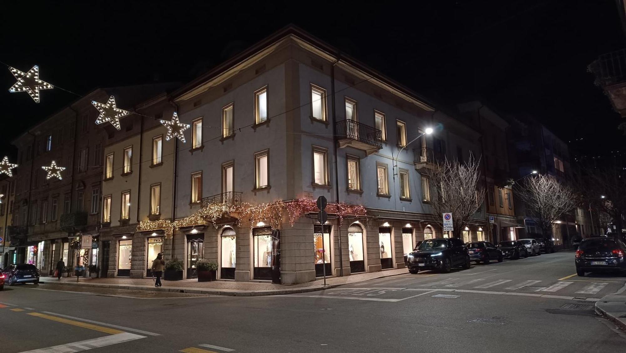 Aleph With Private Parking, Next Train Station * Como