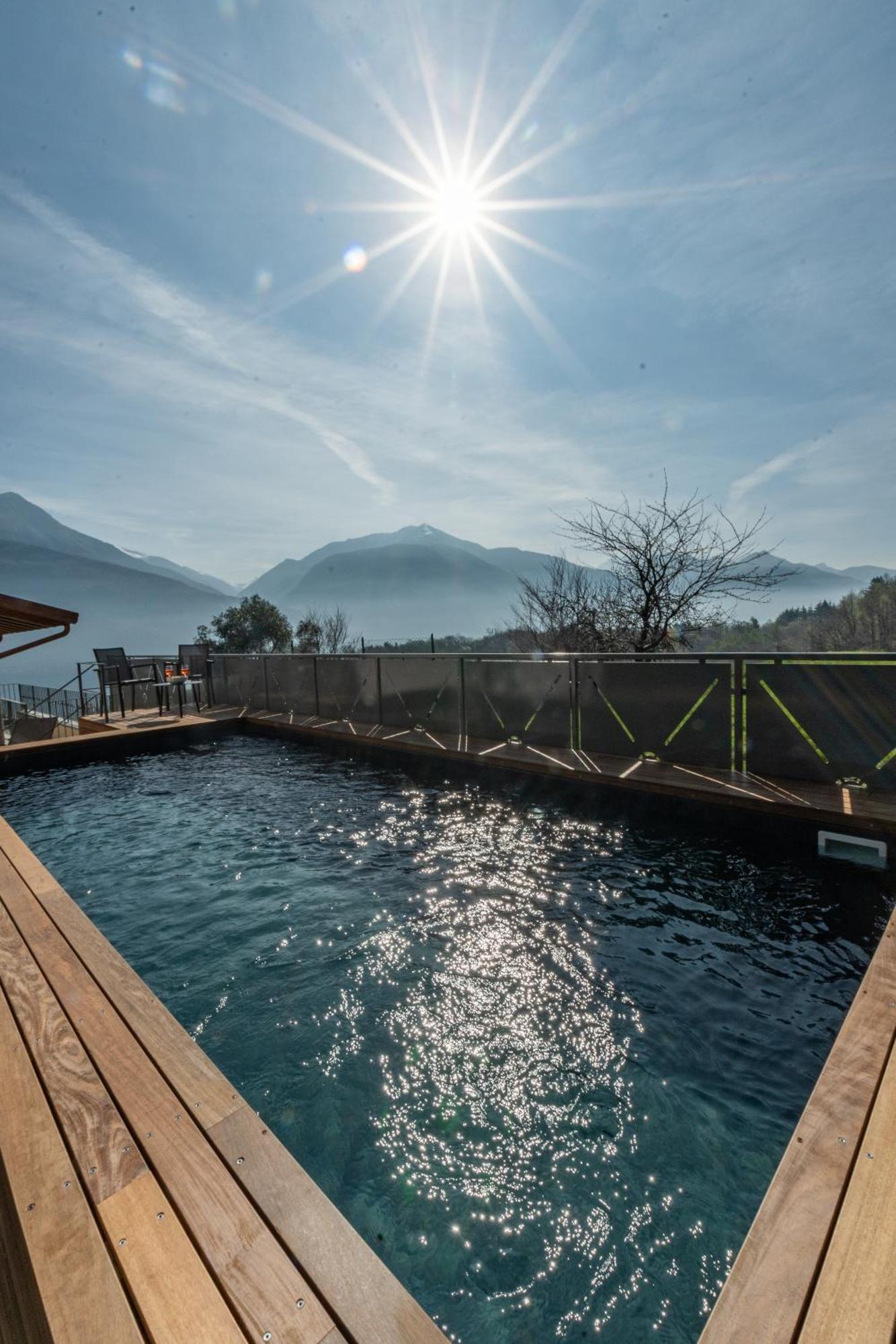 Dei Venti South By Curtiaffitti * Pianello Del Lario