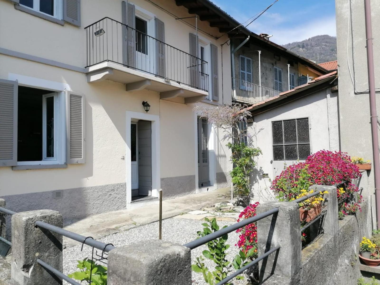 Apartment Traditional Piazza Home/balcony/ Private Garden