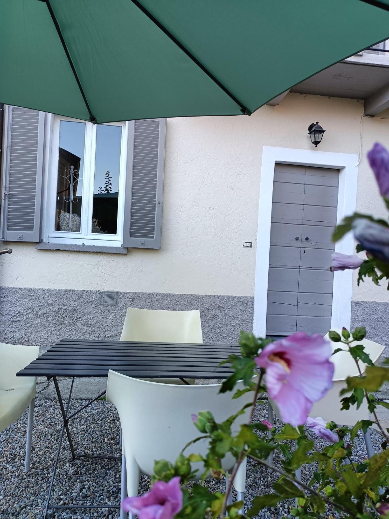 Traditional Piazza Home/balcony/ Private Garden Cernobbio