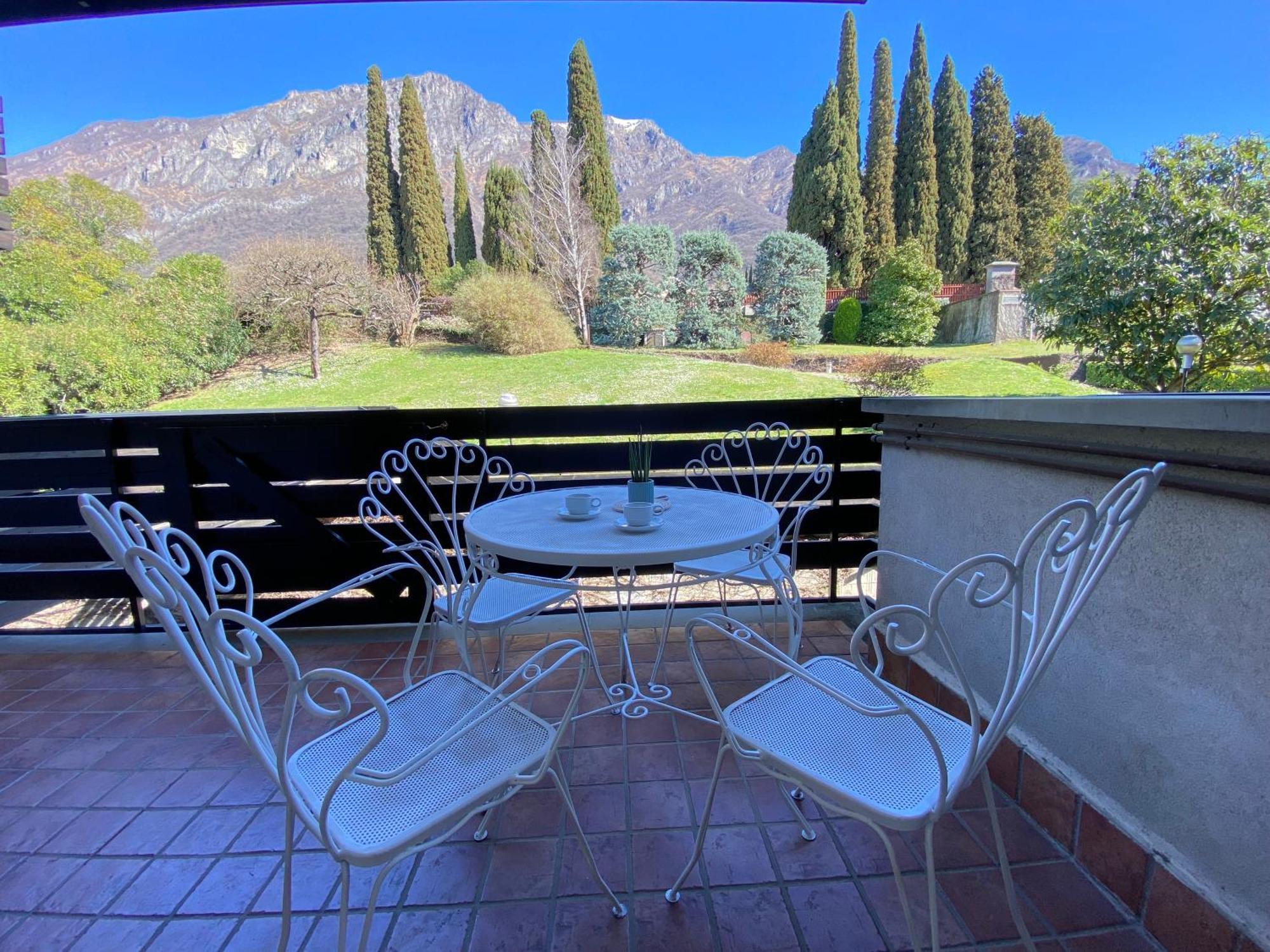 Sunsetview - Swimming Pool And Garden Apartment