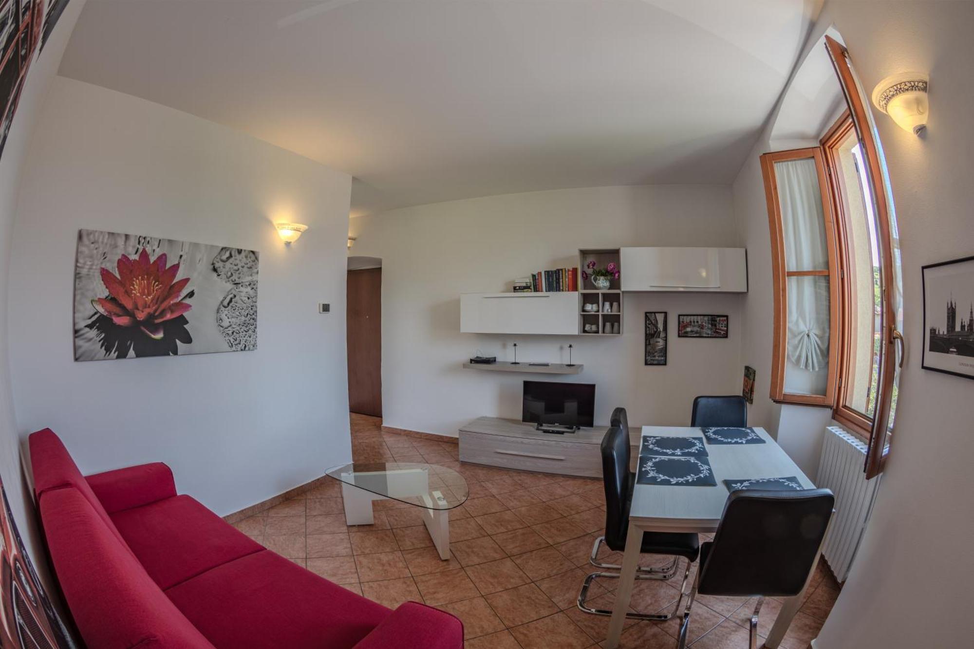 Giulia Apartment
