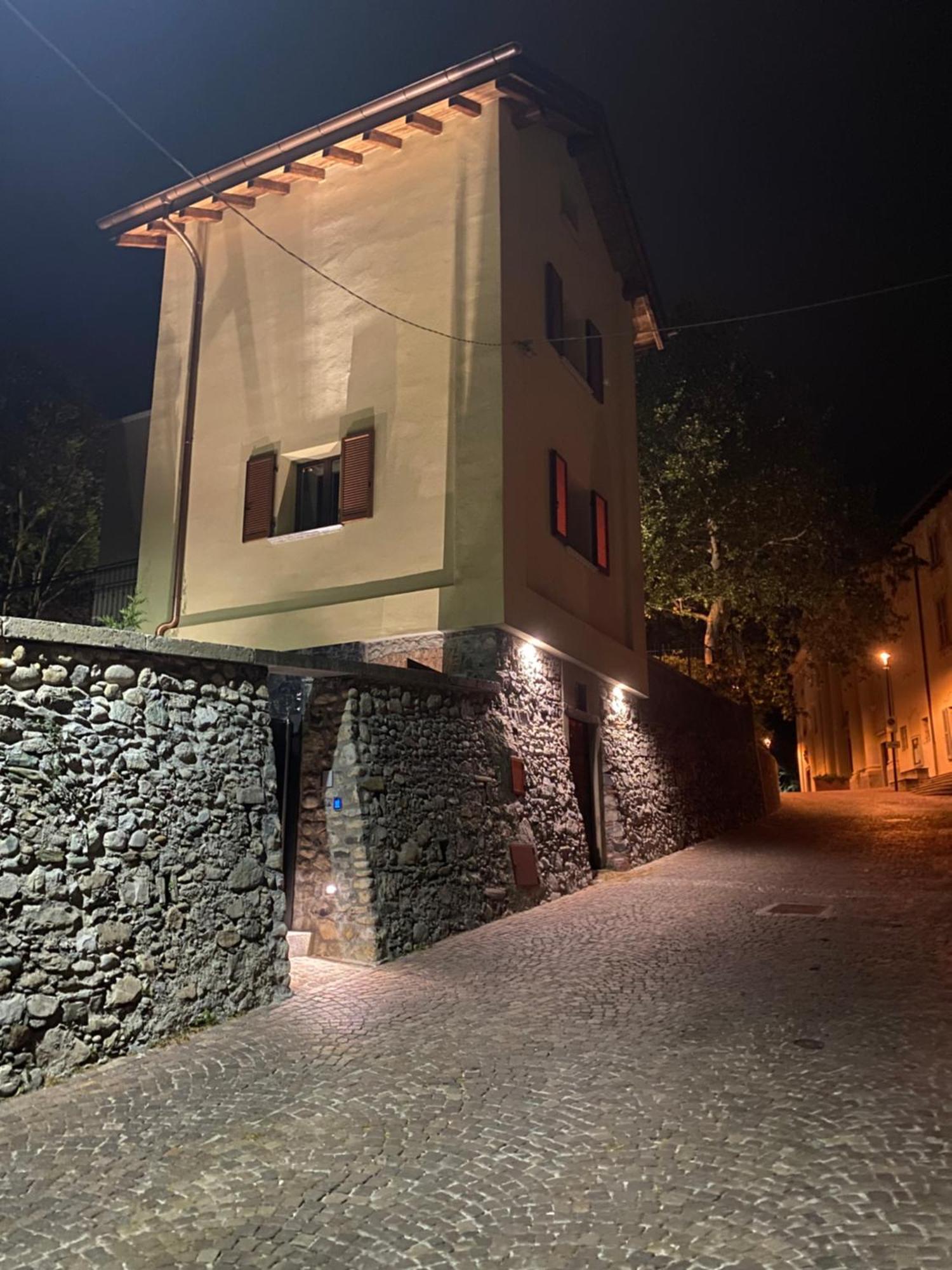 1913 Guest house *