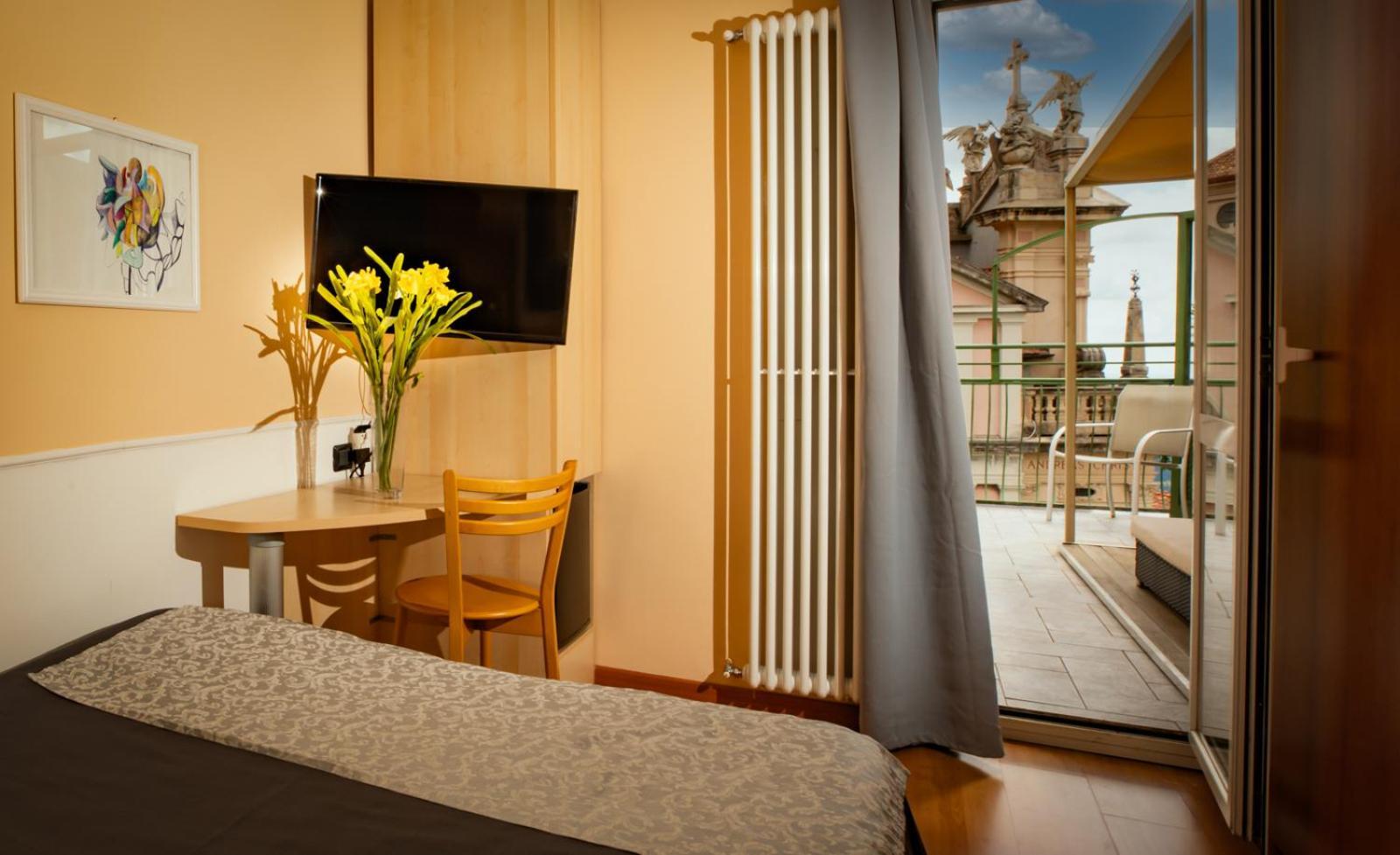 Vista Hotel 3*