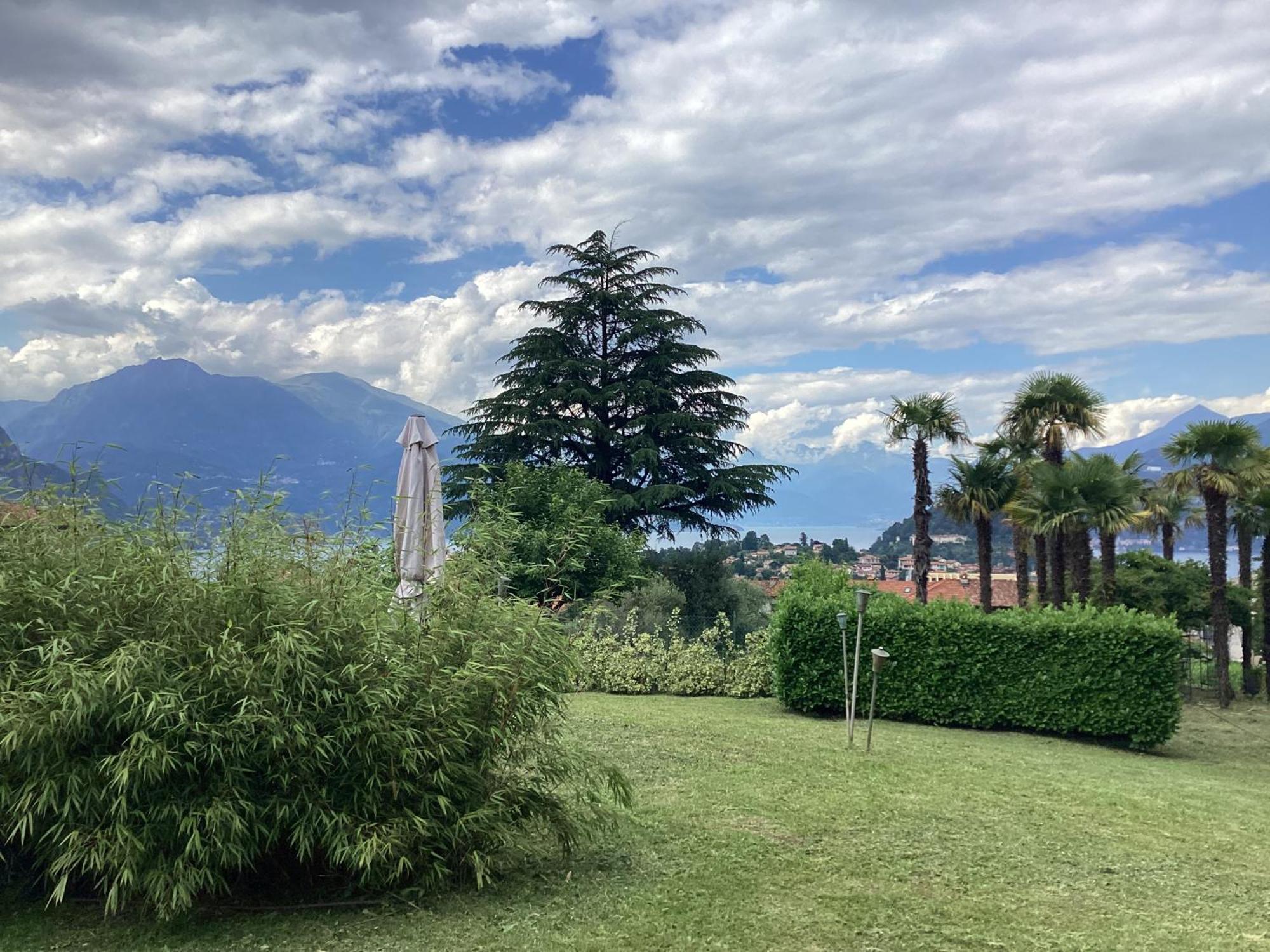 Casa Bellagio, / *