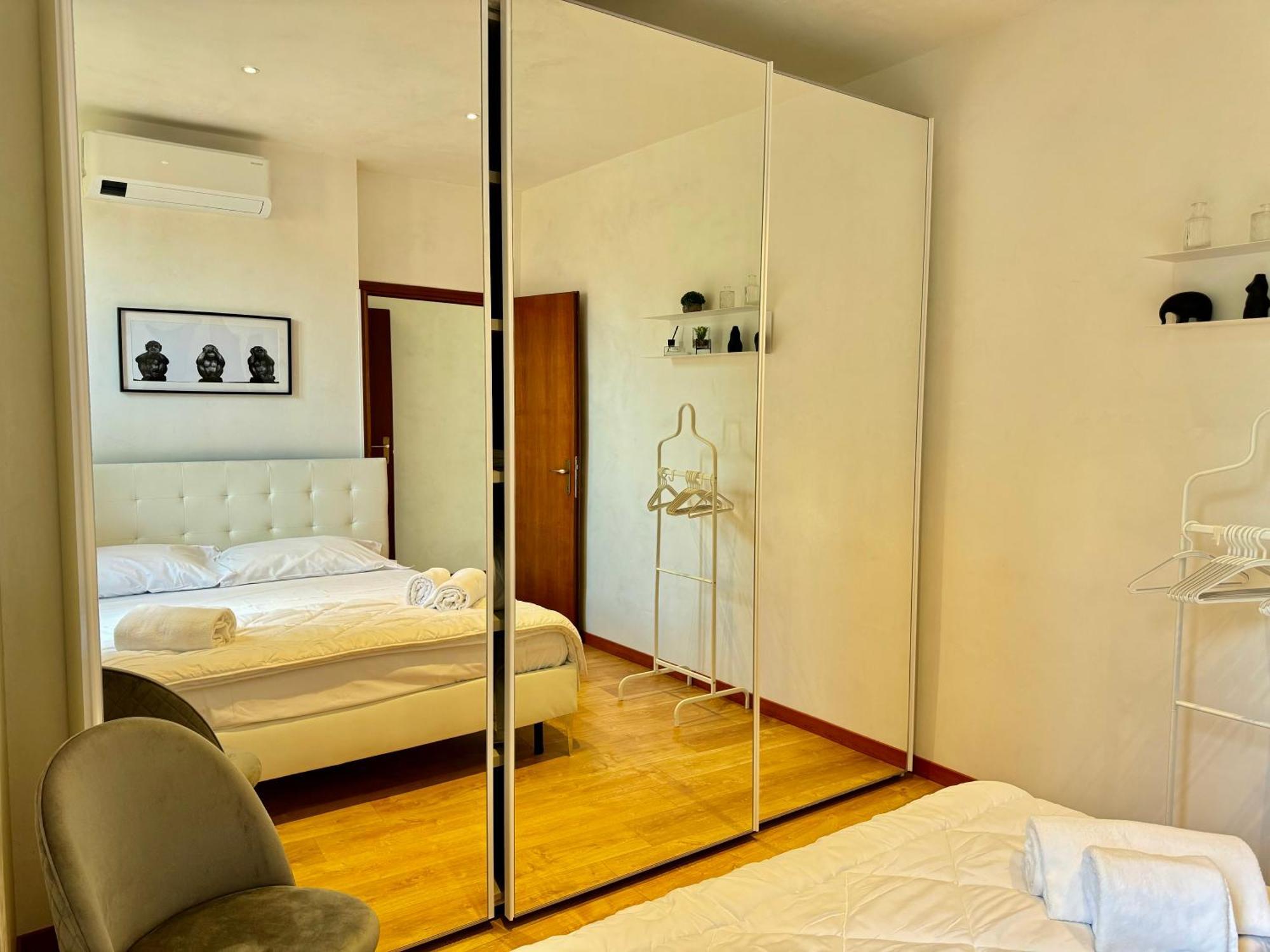 2bd Near The Station Apartment