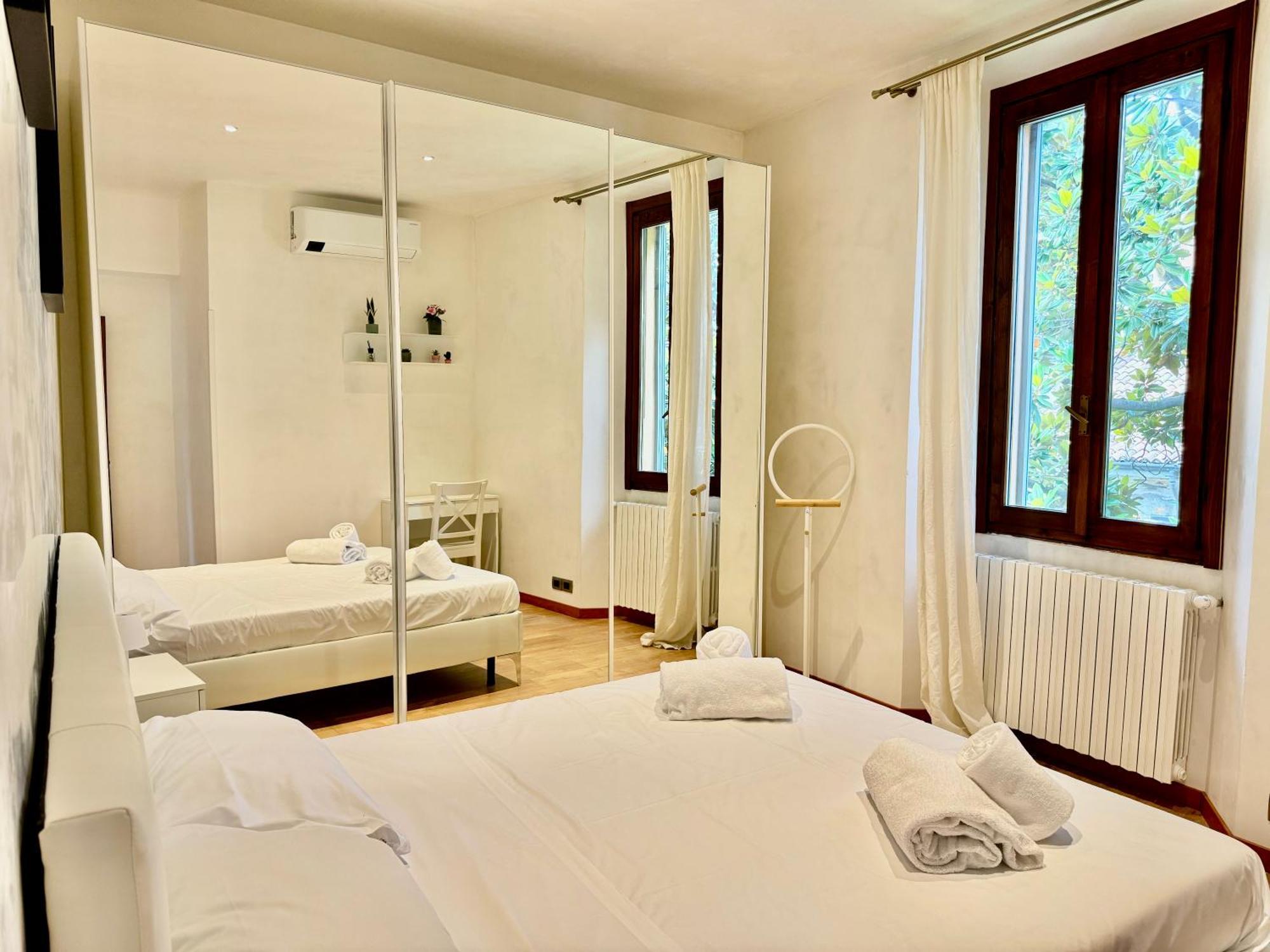 2bd Near The Station Apartment Como