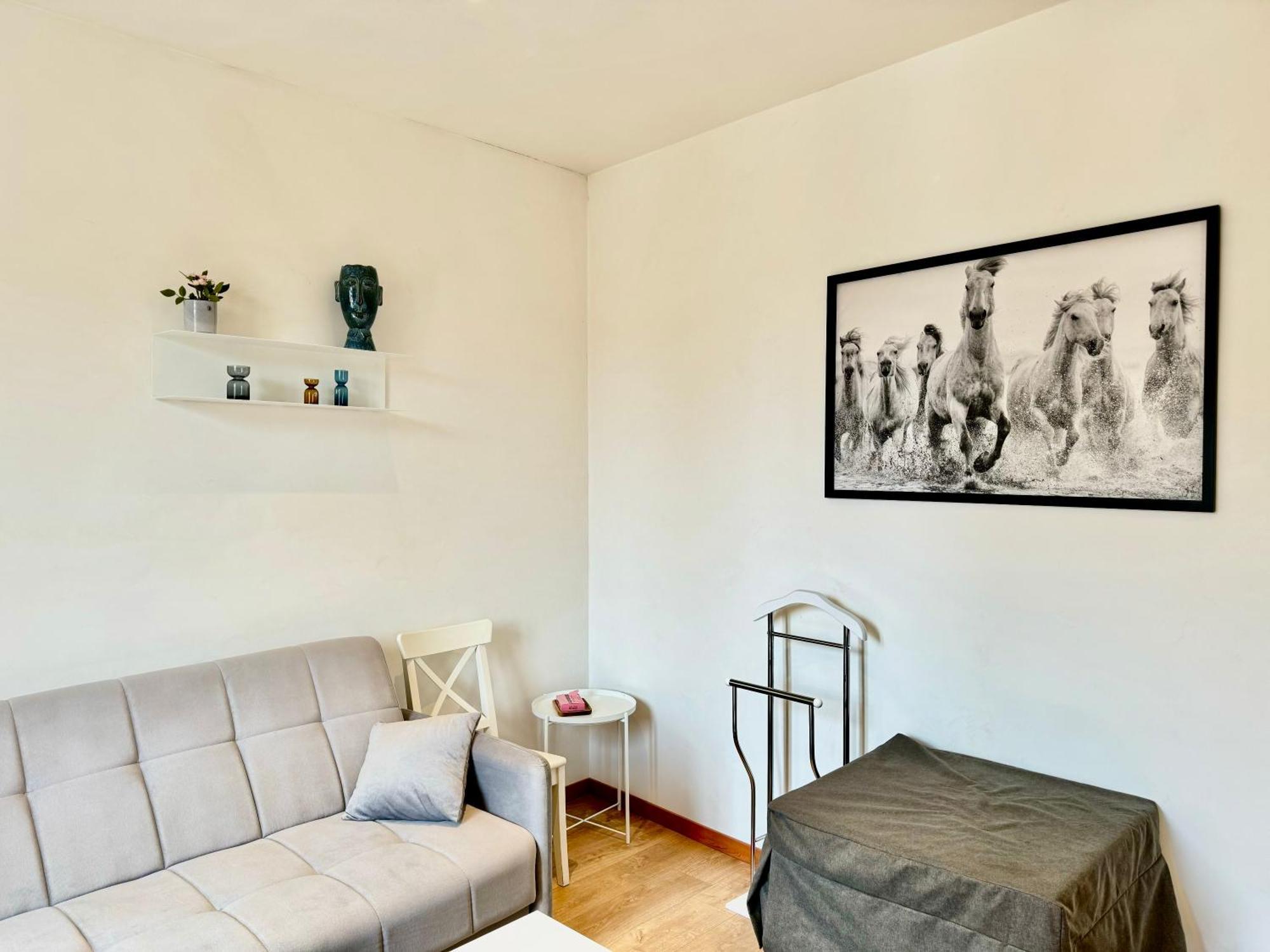 2bd Near The Station Apartment