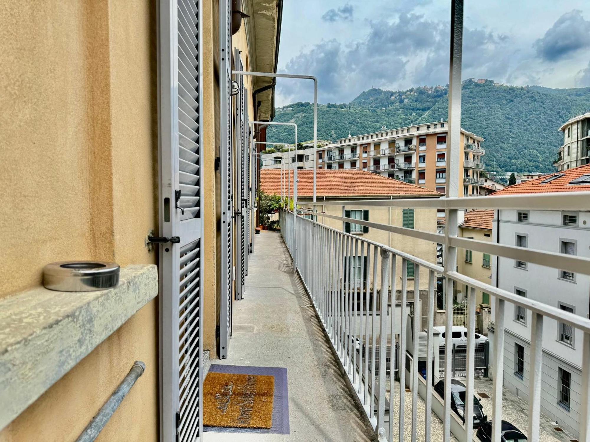 2bd Near The Station Apartment