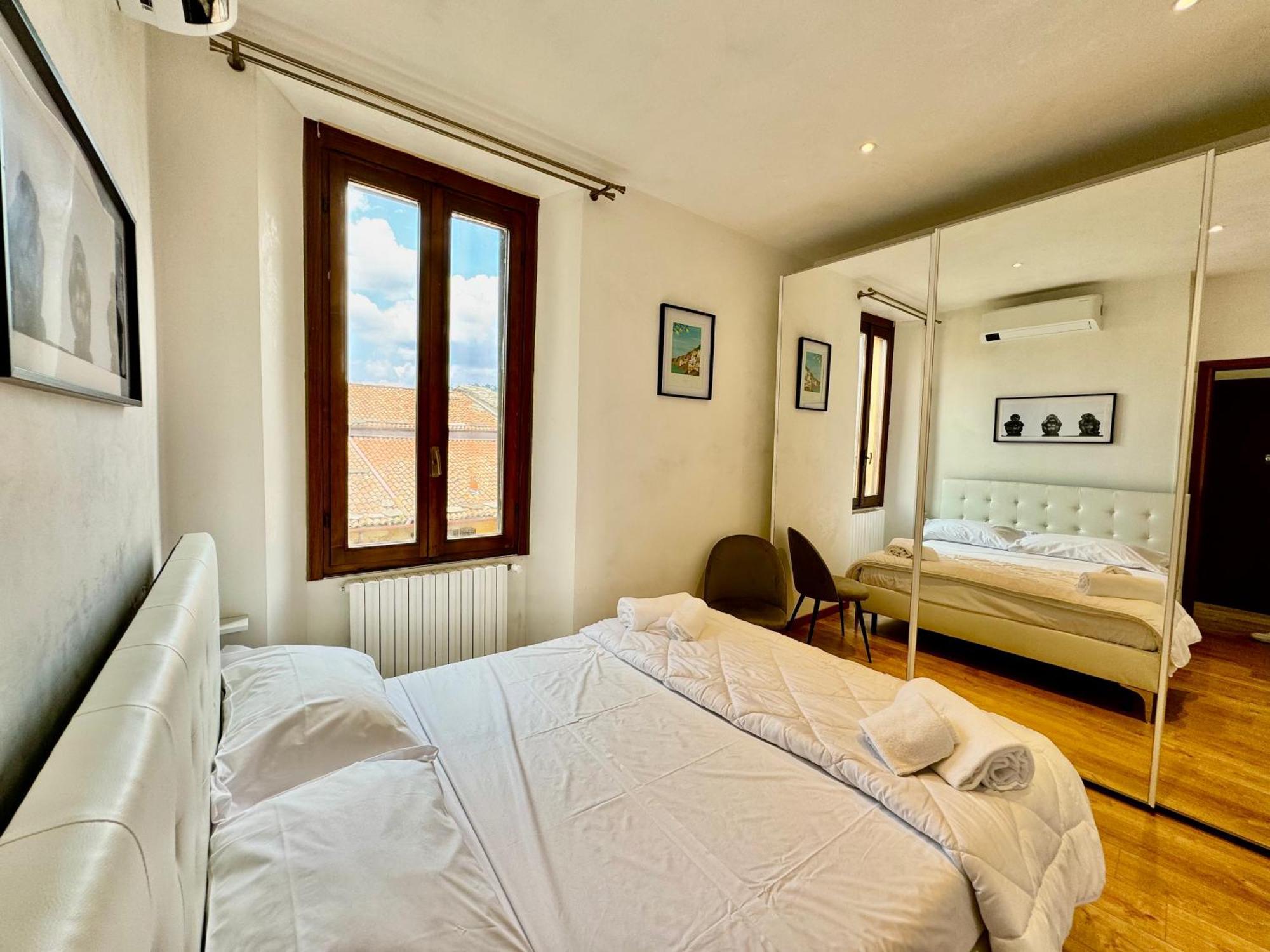 2bd Near The Station Apartment