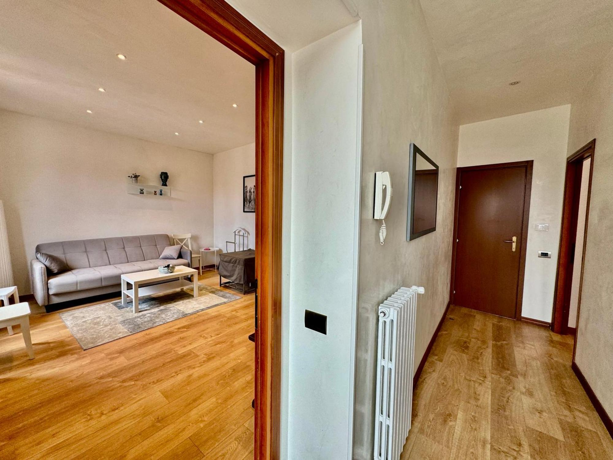 2bd Near The Station * Como