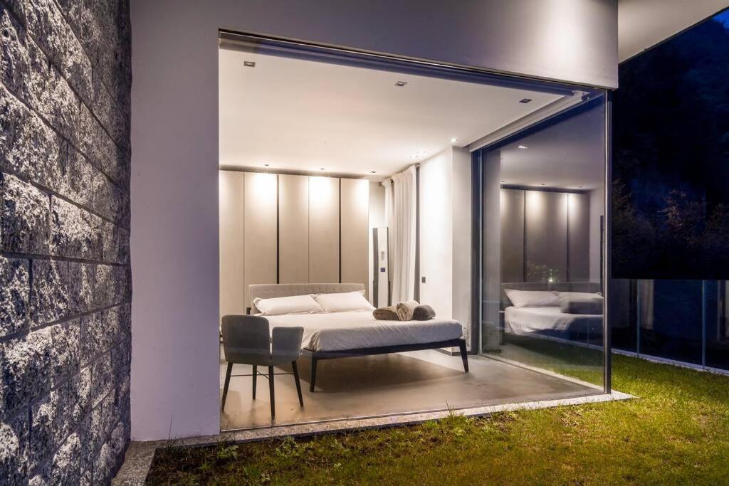 Villa Modern Eco-friendly On Lake Como Brienno