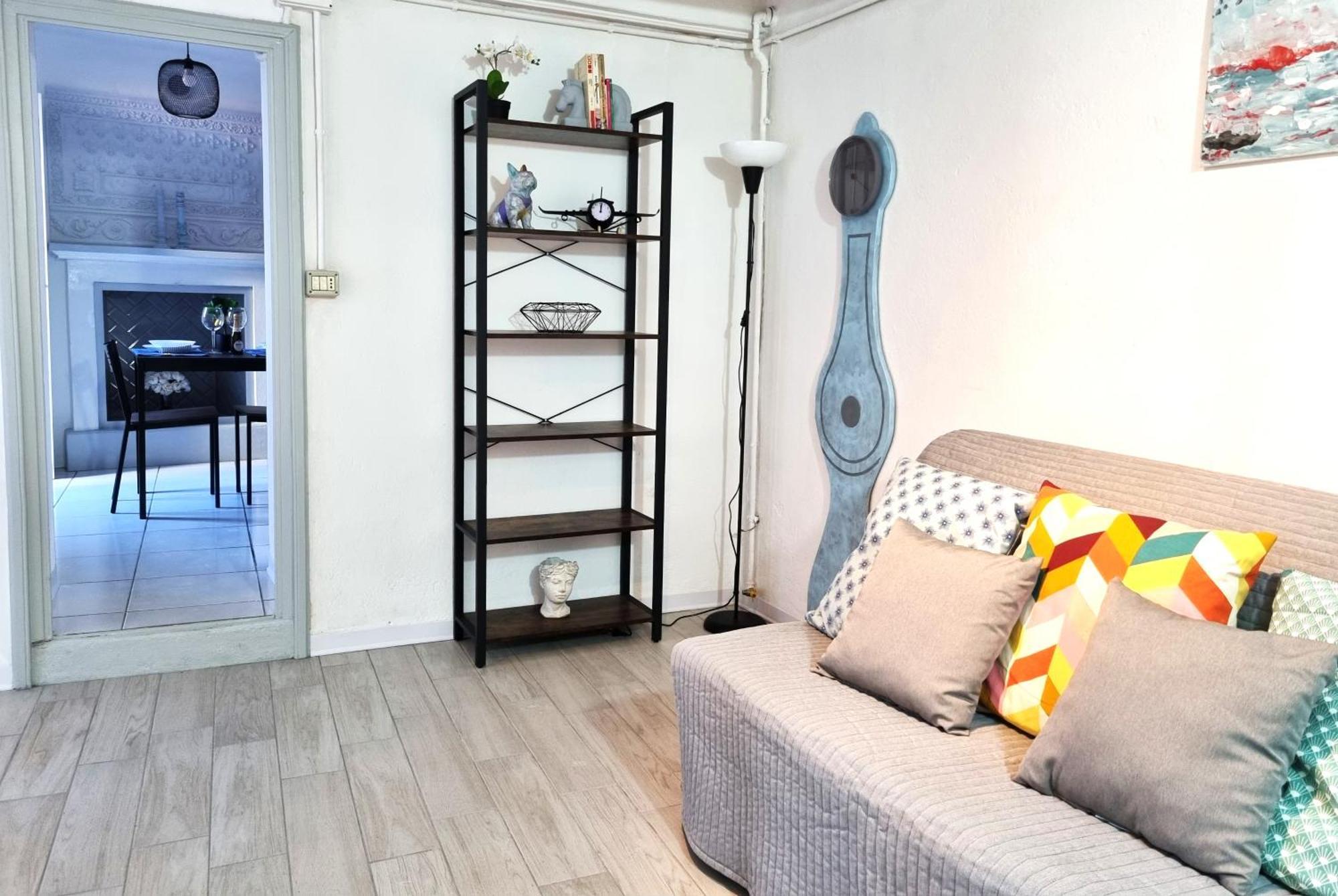 Grazioso Red Rose Apartment