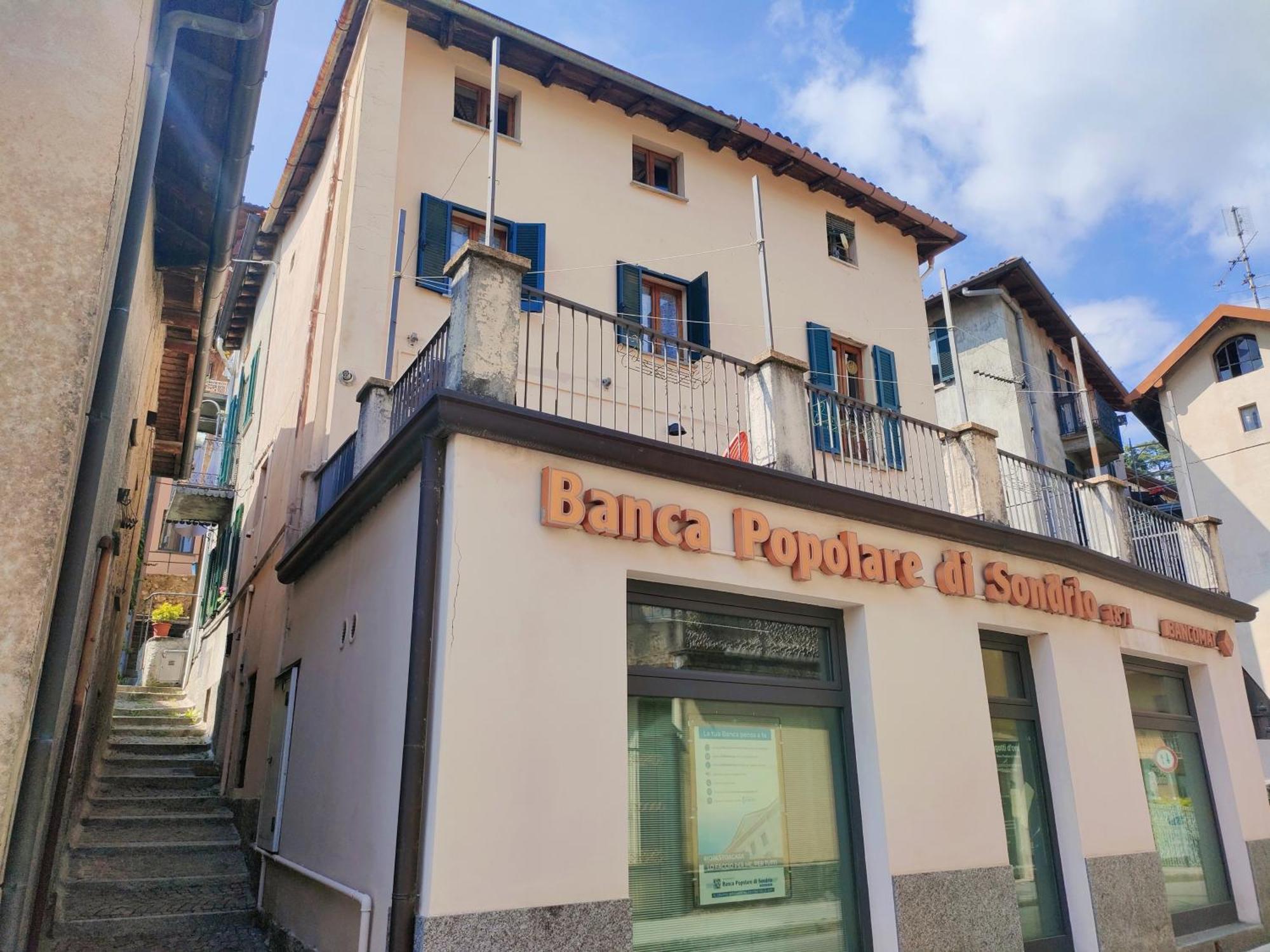 Affascinante Mansarda Nel Cuore Di Brunate