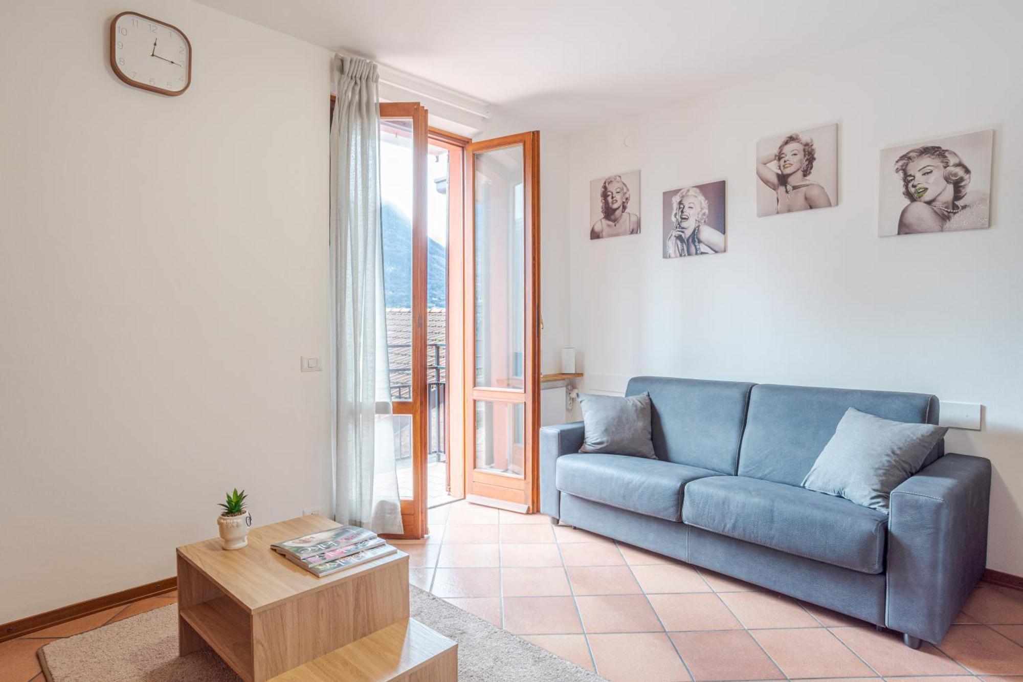 Maison Laghee-bright With Balcony, View! Apartment Carate Urio