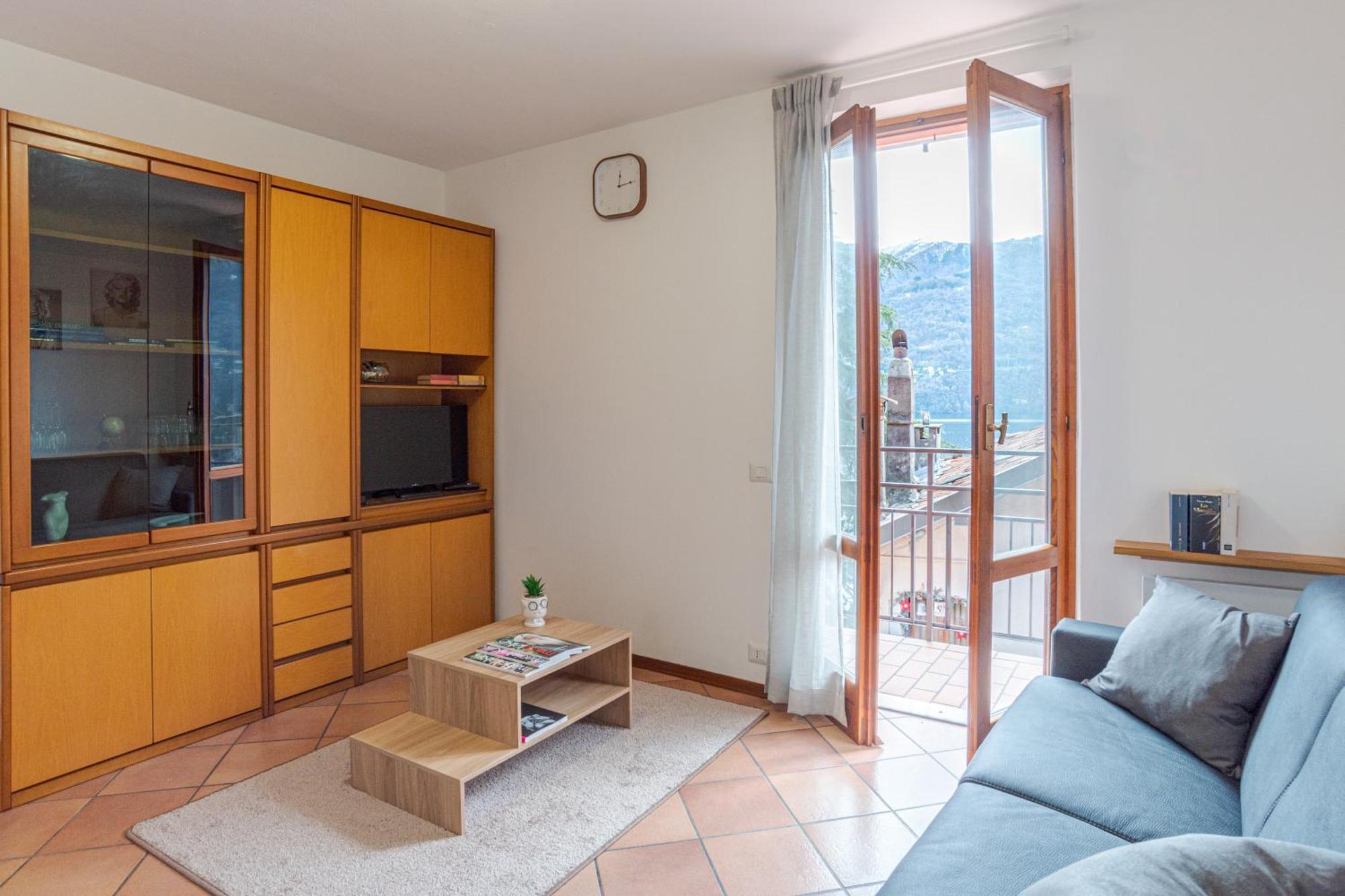 Maison Laghee-bright With Balcony, View! Carate Urio