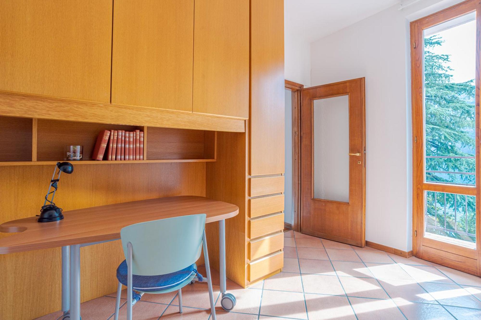 Maison Laghee-bright With Balcony, View! *