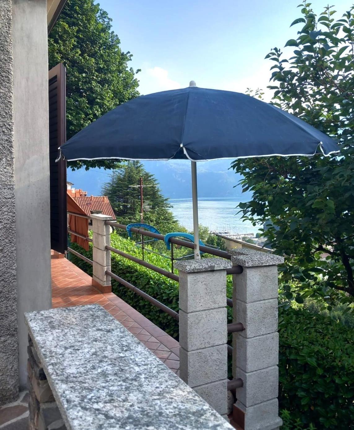 And Guzzi View - Holiday home *