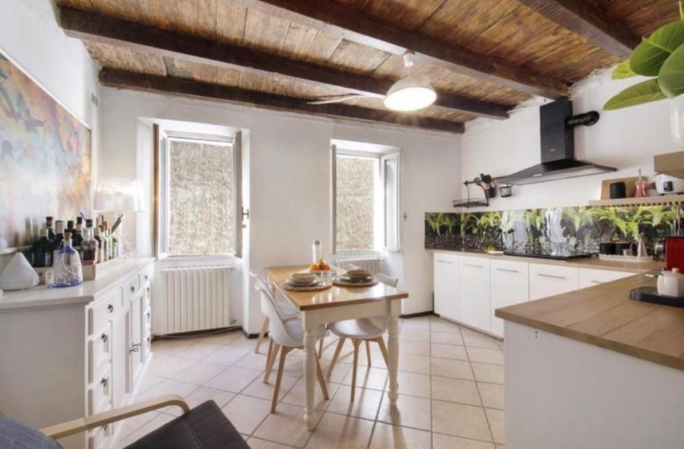 The Boards House On - House Or Master Bedroom Only Holiday home *