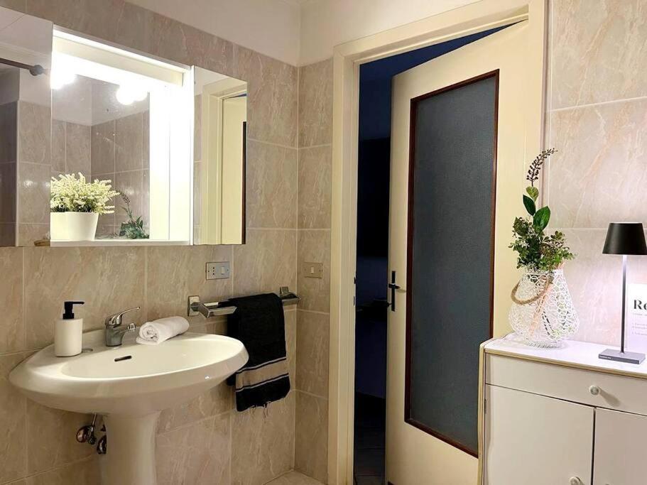 Holiday home The Boards House On - House Or Master Bedroom Only