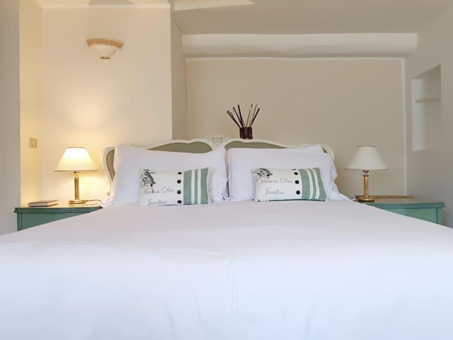 Holiday home The Boards House On - House Or Master Bedroom Only *