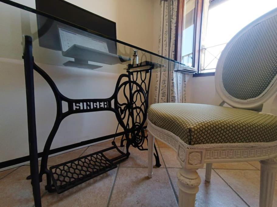 The Boards House On - House Or Master Bedroom Only