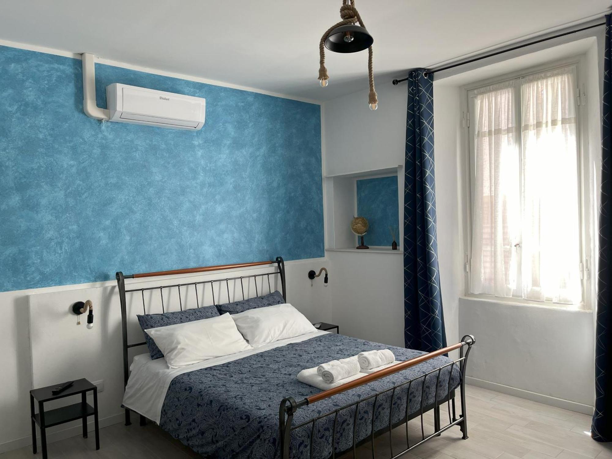 Bed & Breakfast Red House *