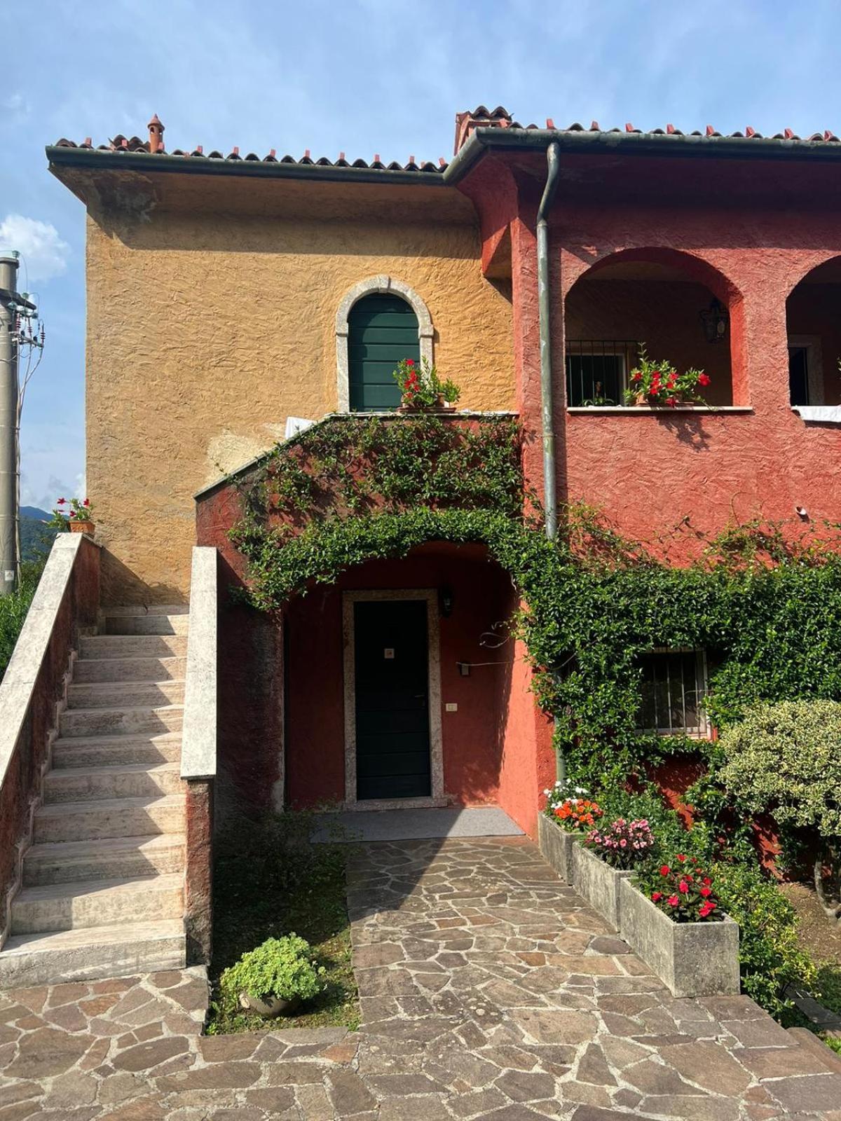 Emma's House