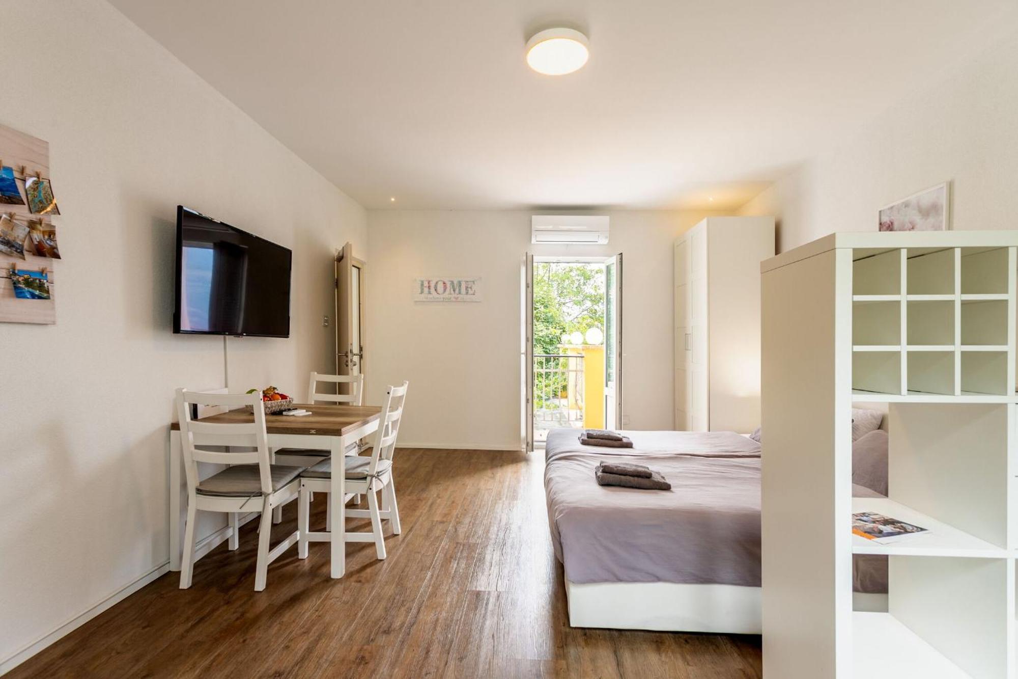 Magic Terrace With View Apartment Stazzona