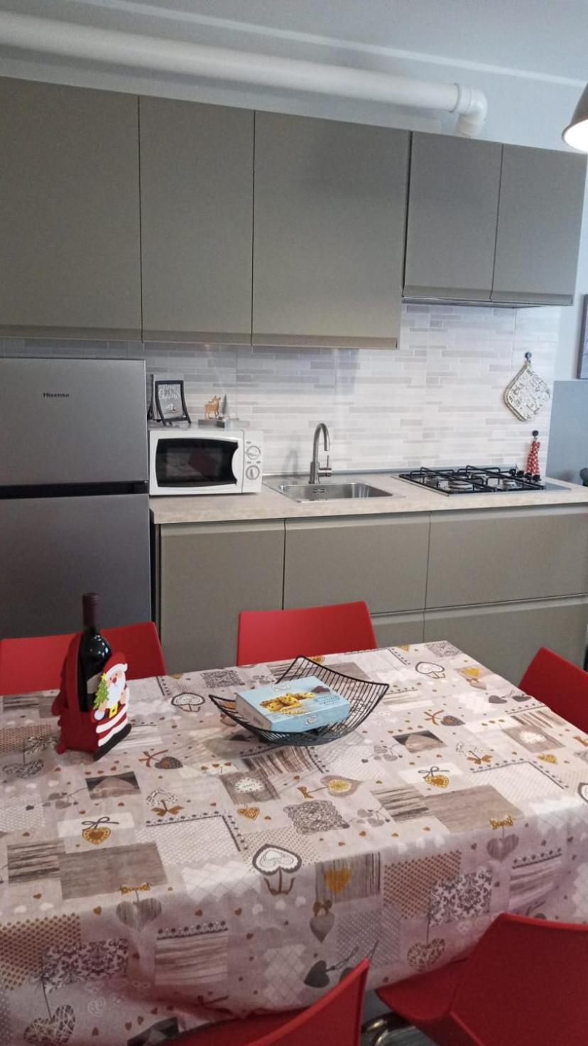 Apartment Aleph With Private Parking, Next Train Station Como