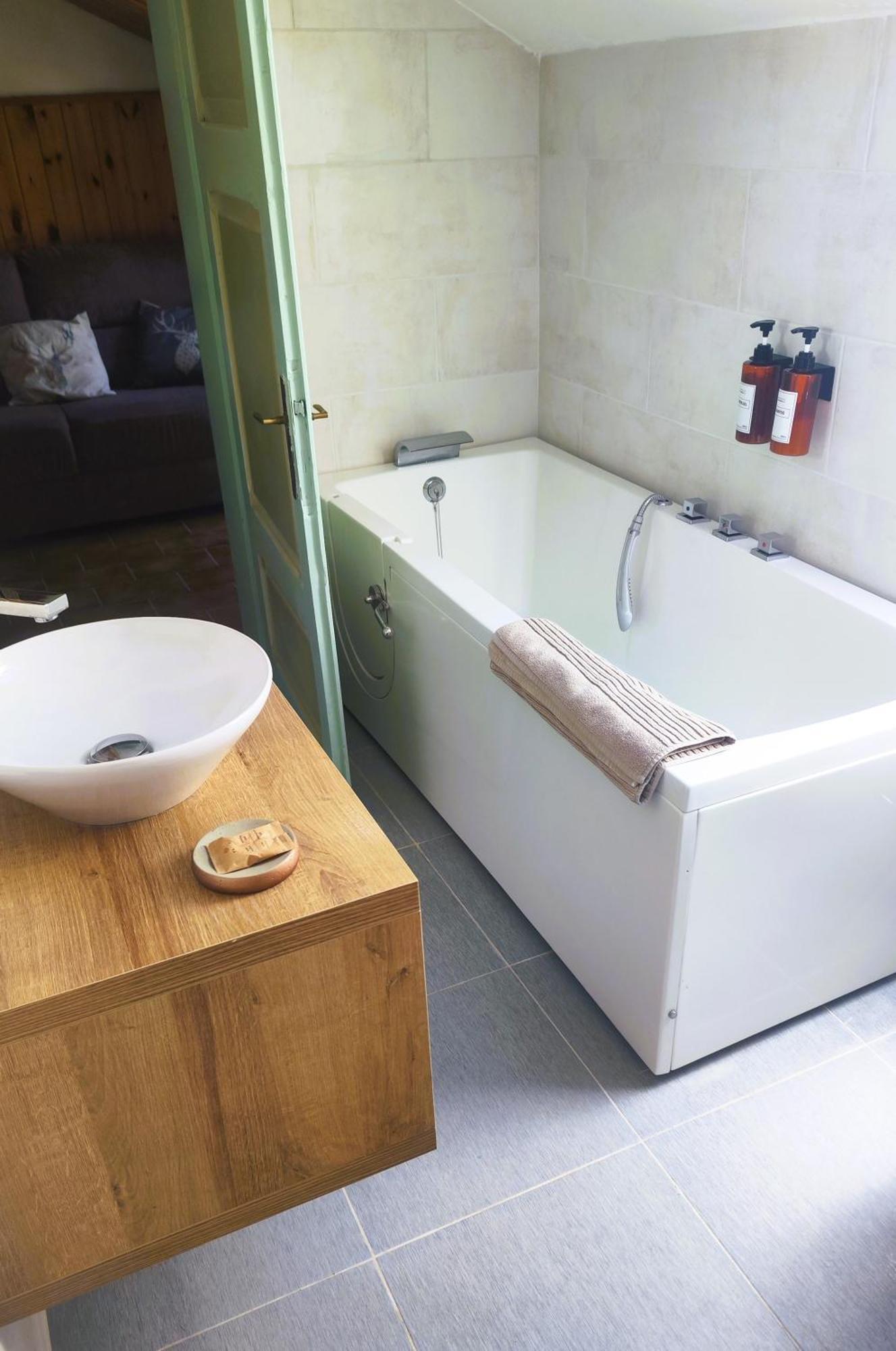 Bed & Breakfast Alma, Bed&breathe San Fedele Intelvi