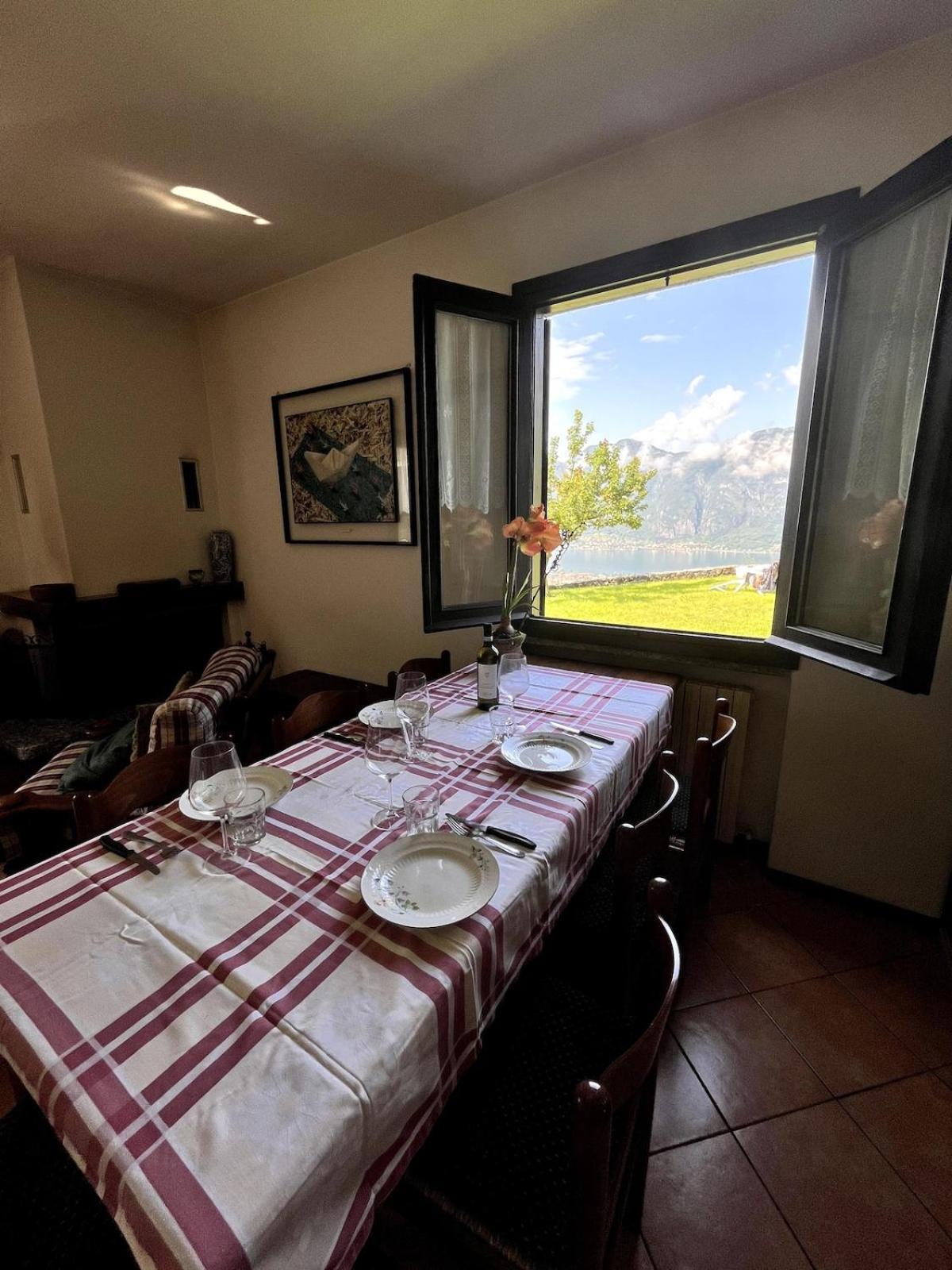 La Torre - View In Paradise