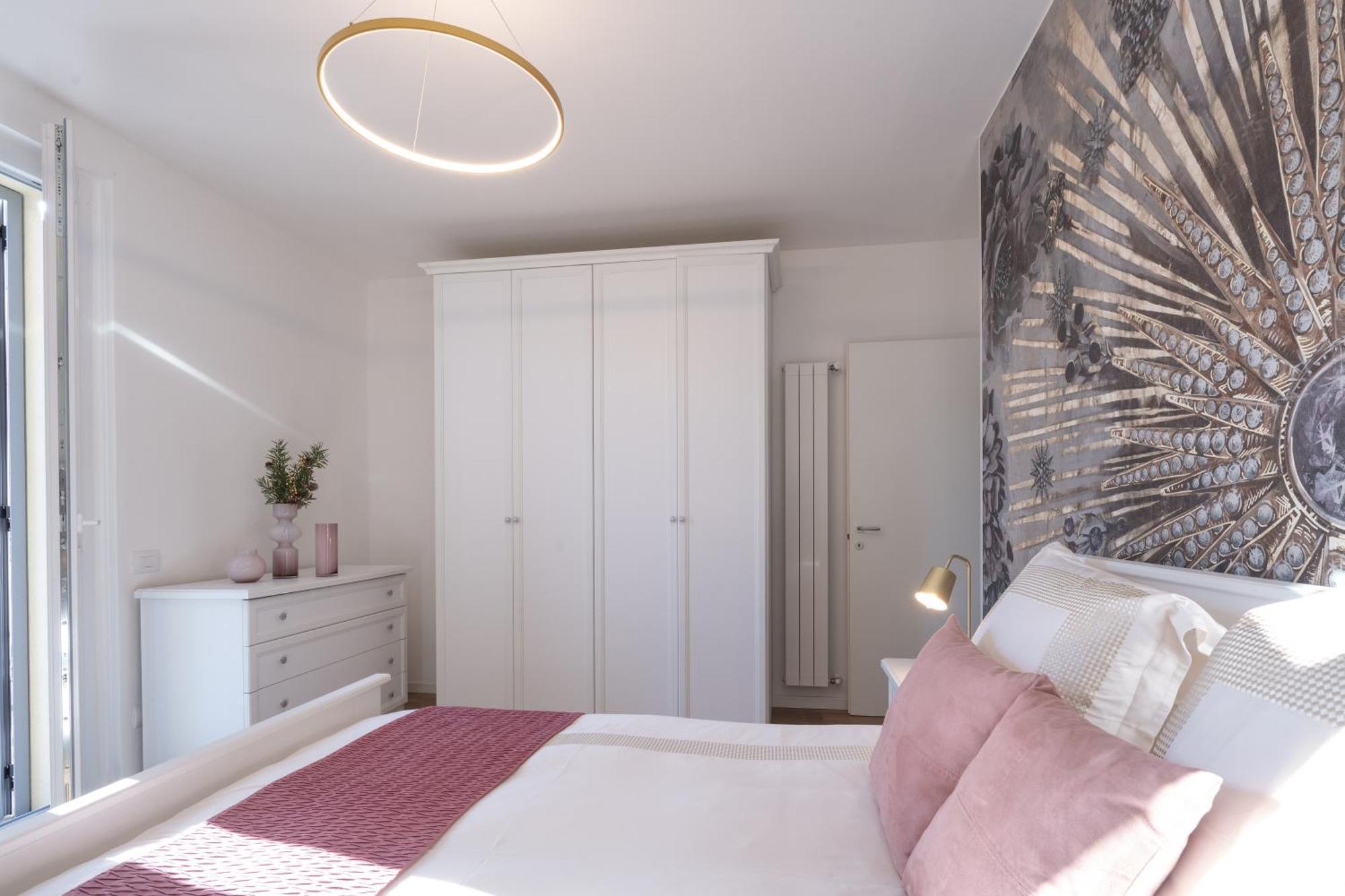 Lora Diamond ,free Parking, Self Check In,3 Como