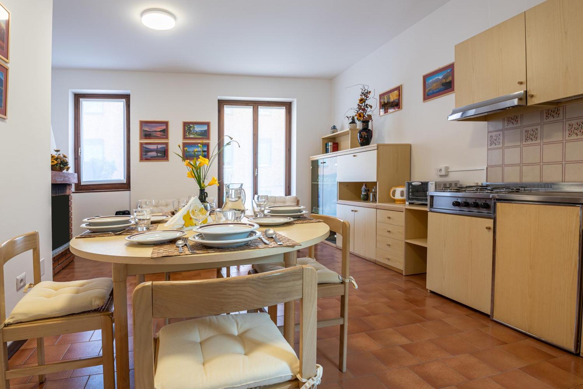 Terraced House On The Lakeside Of - Larihome A04 Apartment