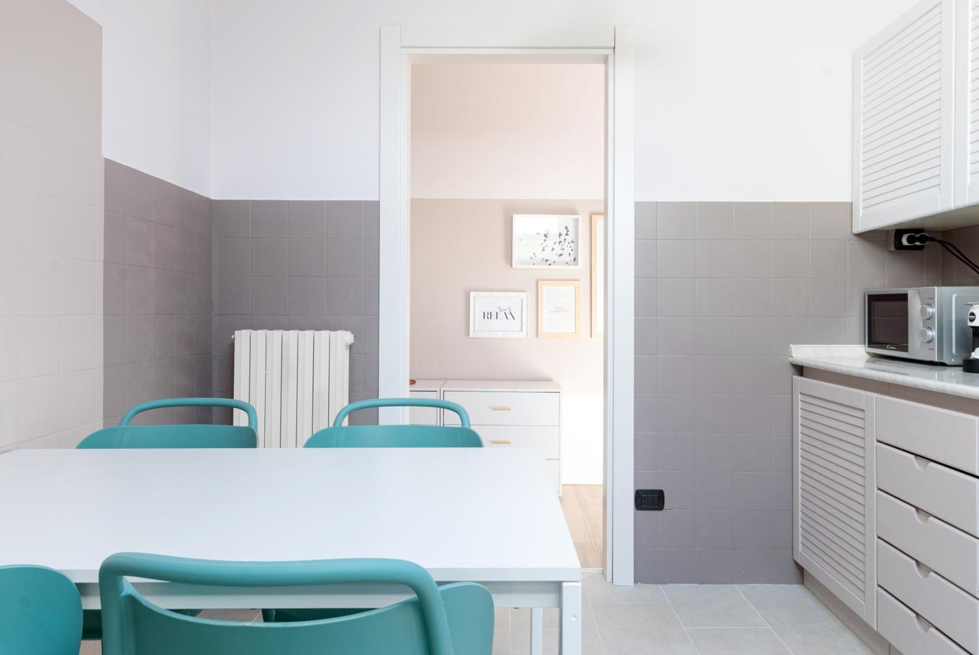 The - Front Apartment Fiumelatte