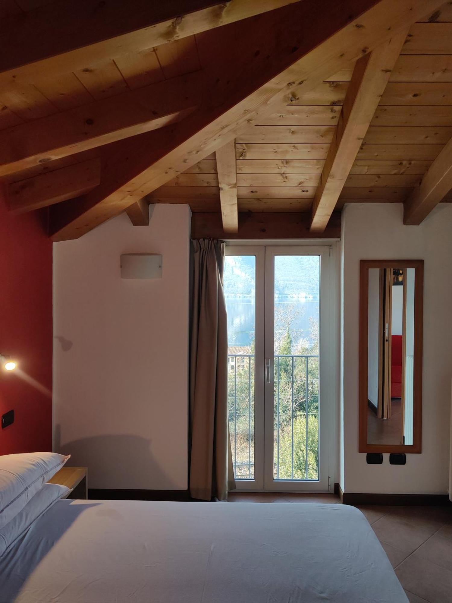 Apartment Mansarda Luce Di *