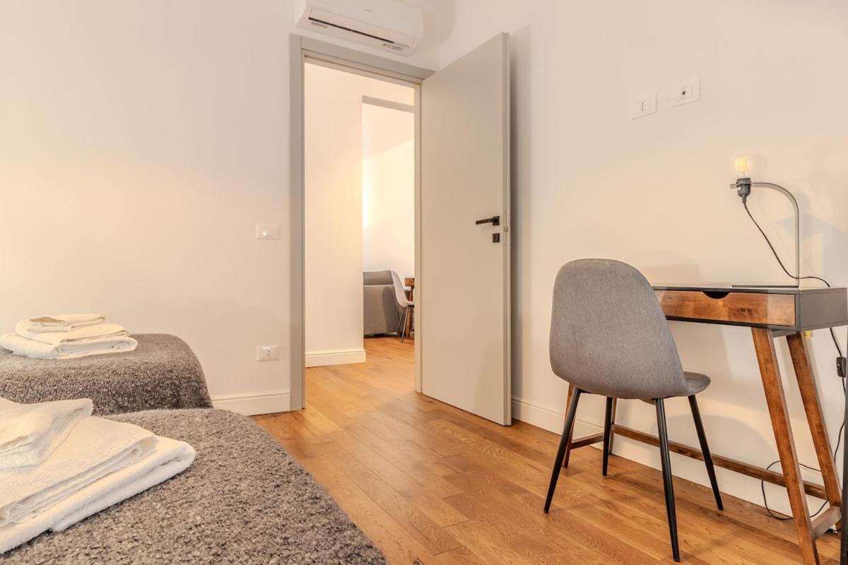 Blue Luxury Apt#3 Apartment Como