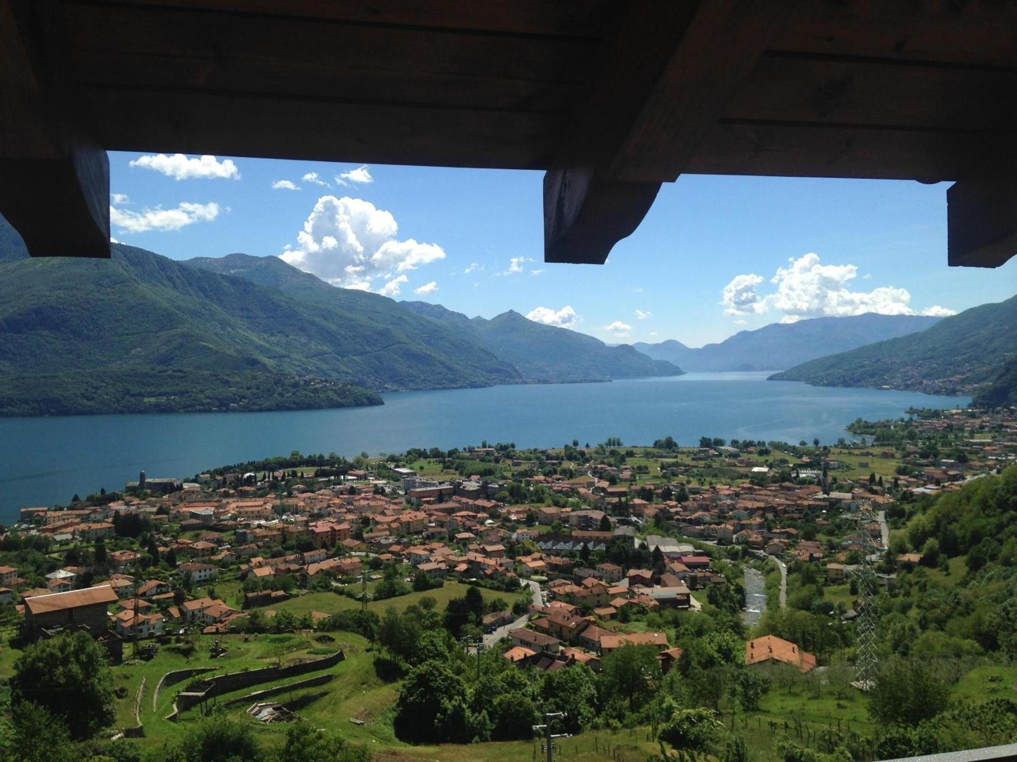 Mit Blick Auf Den Comer Appartamento