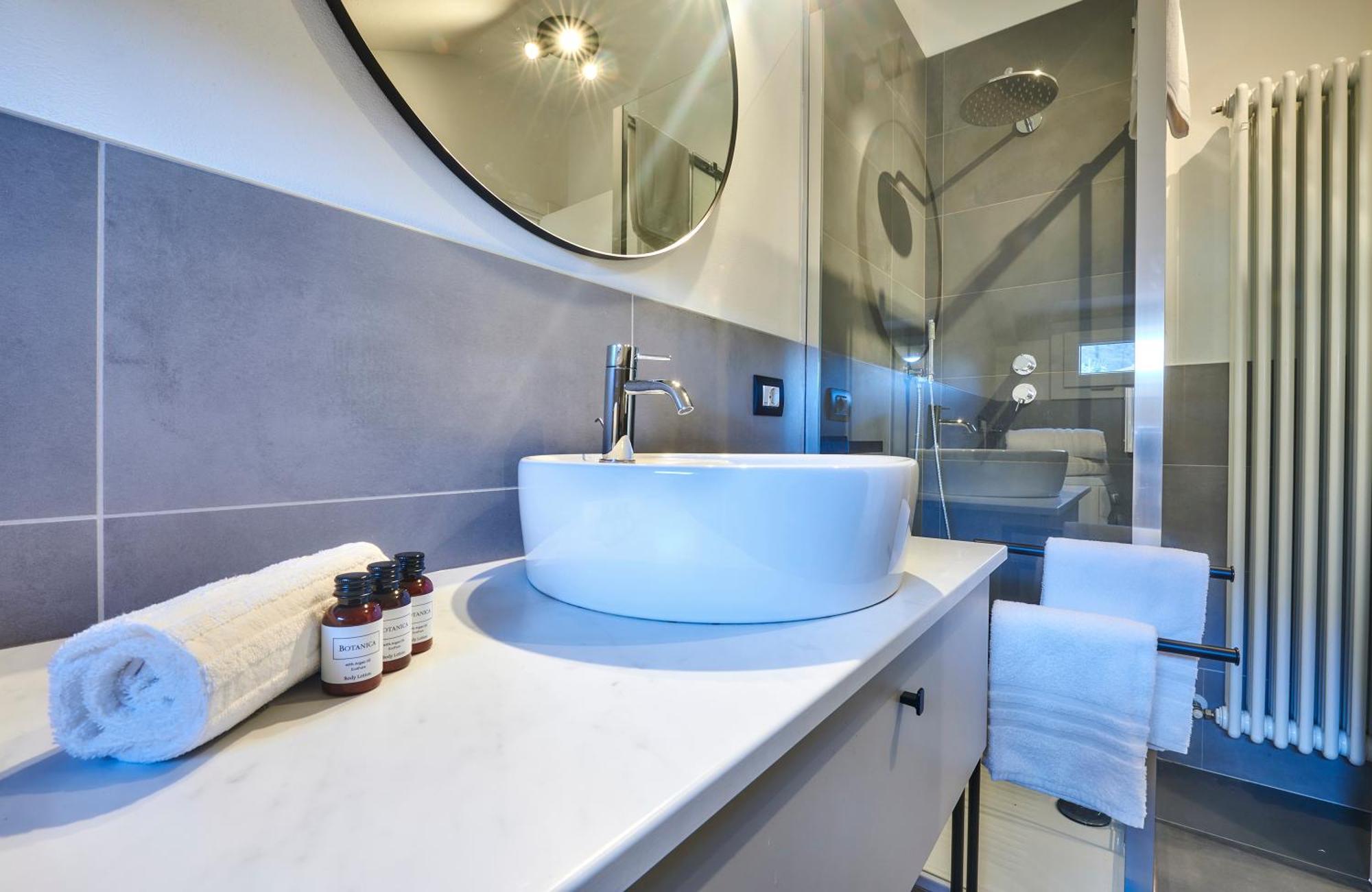 Apartment Luxury 100mq With Private Terrace With View Near Varenna *