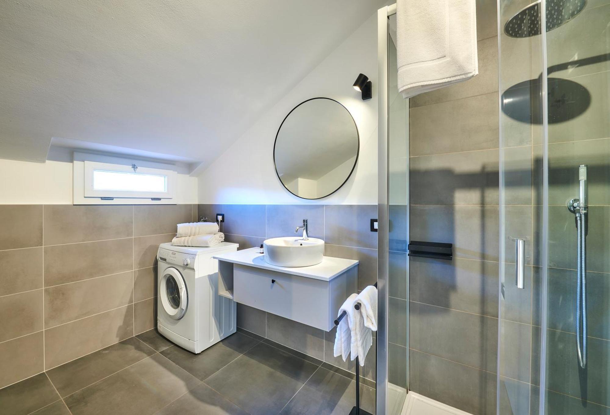 Apartment Luxury 100mq With Private Terrace With View Near Varenna