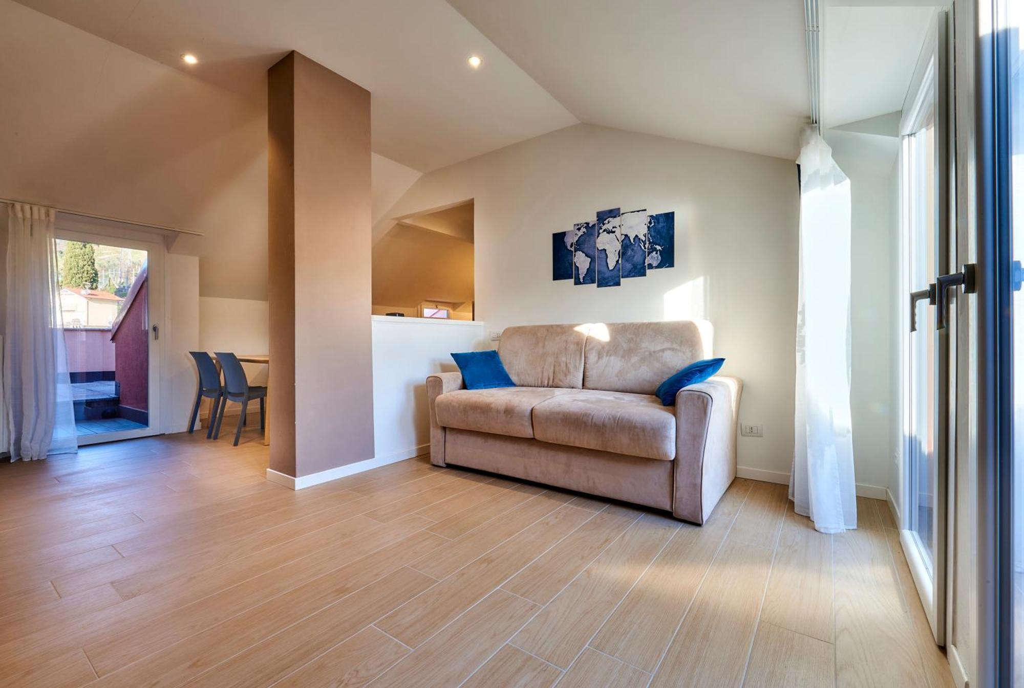 Apartment Luxury 100mq With Private Terrace With View Near Varenna Fiumelatte