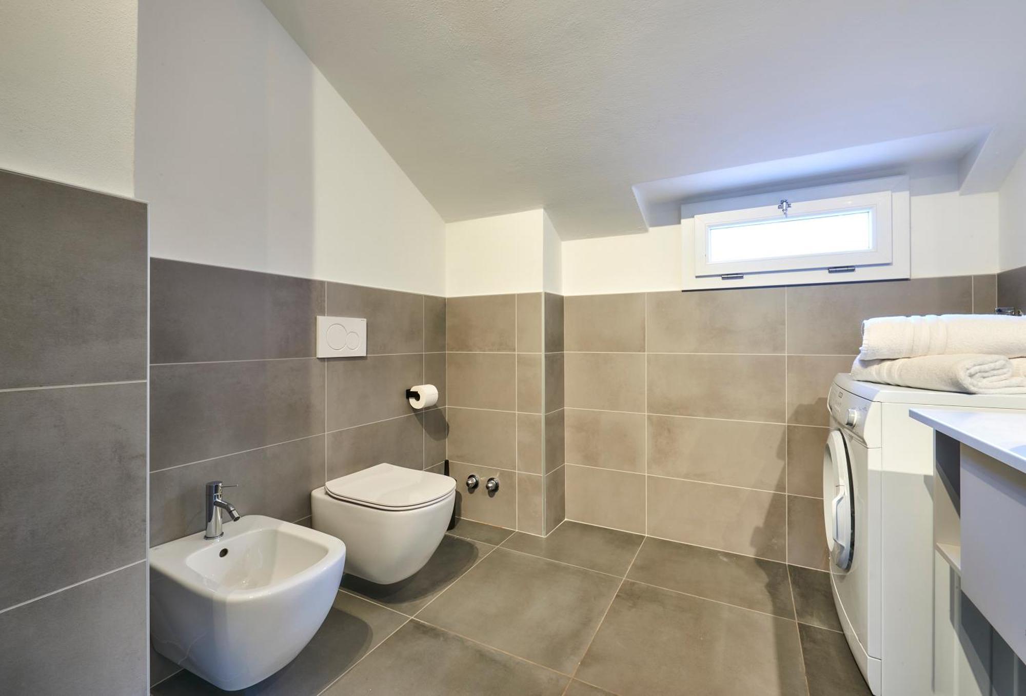 Luxury 100mq With Private Terrace With View Near Varenna Apartment