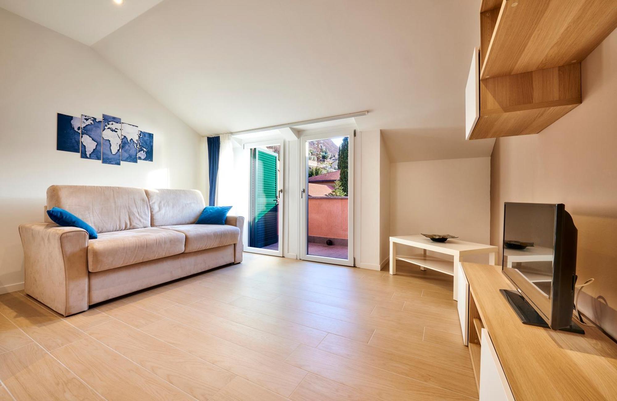 Apartment Luxury 100mq With Private Terrace With View Near Varenna Fiumelatte