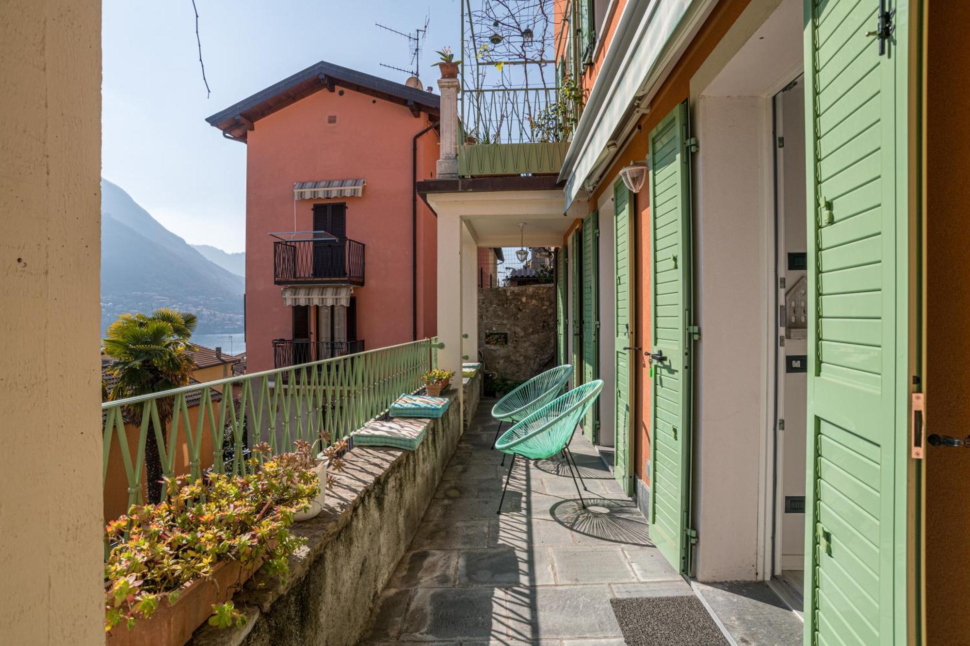 Con Vista Di E Parcheggio Incluso