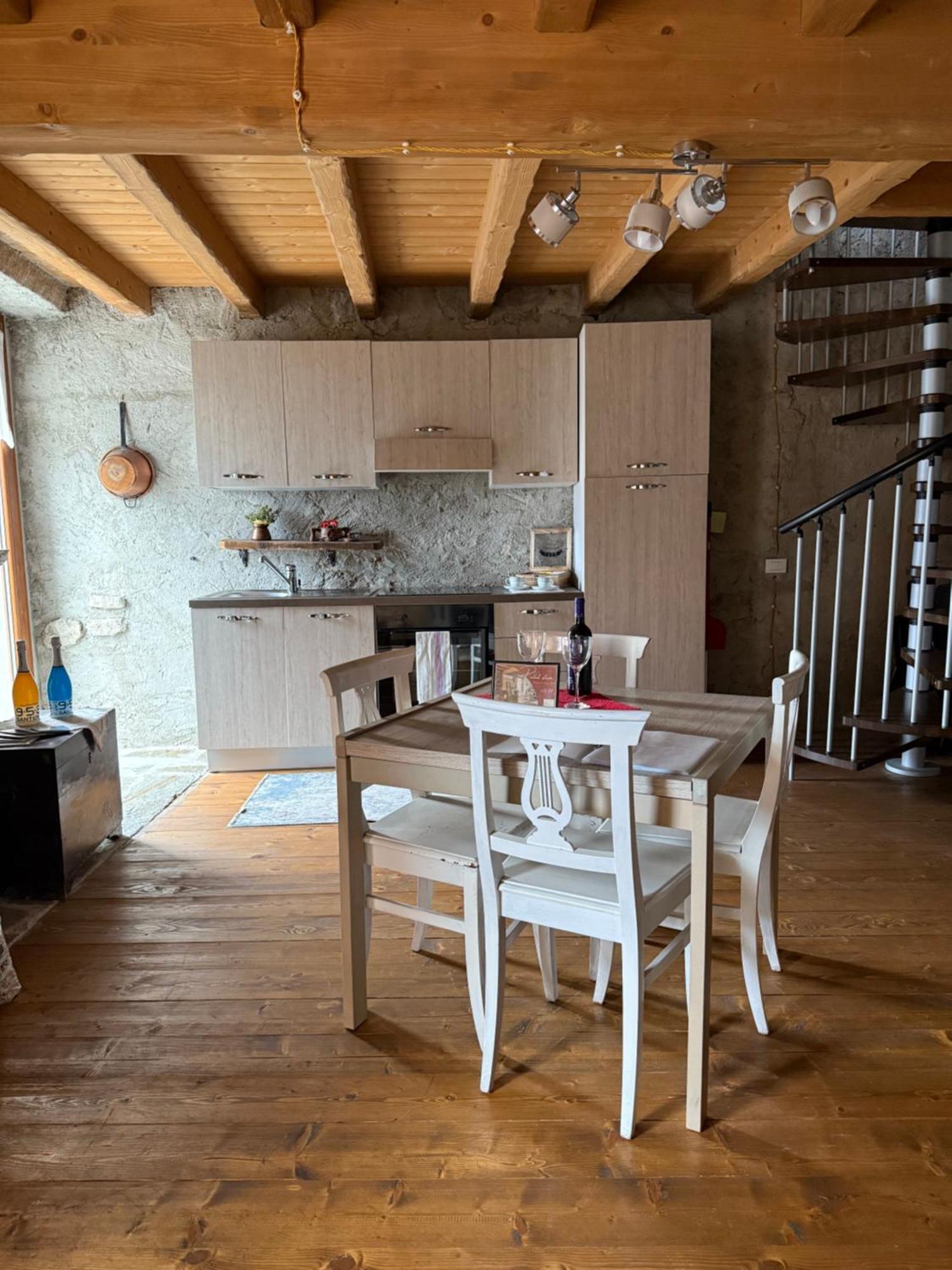 Stone House: Fairytale Flat With Magic View * Bellano