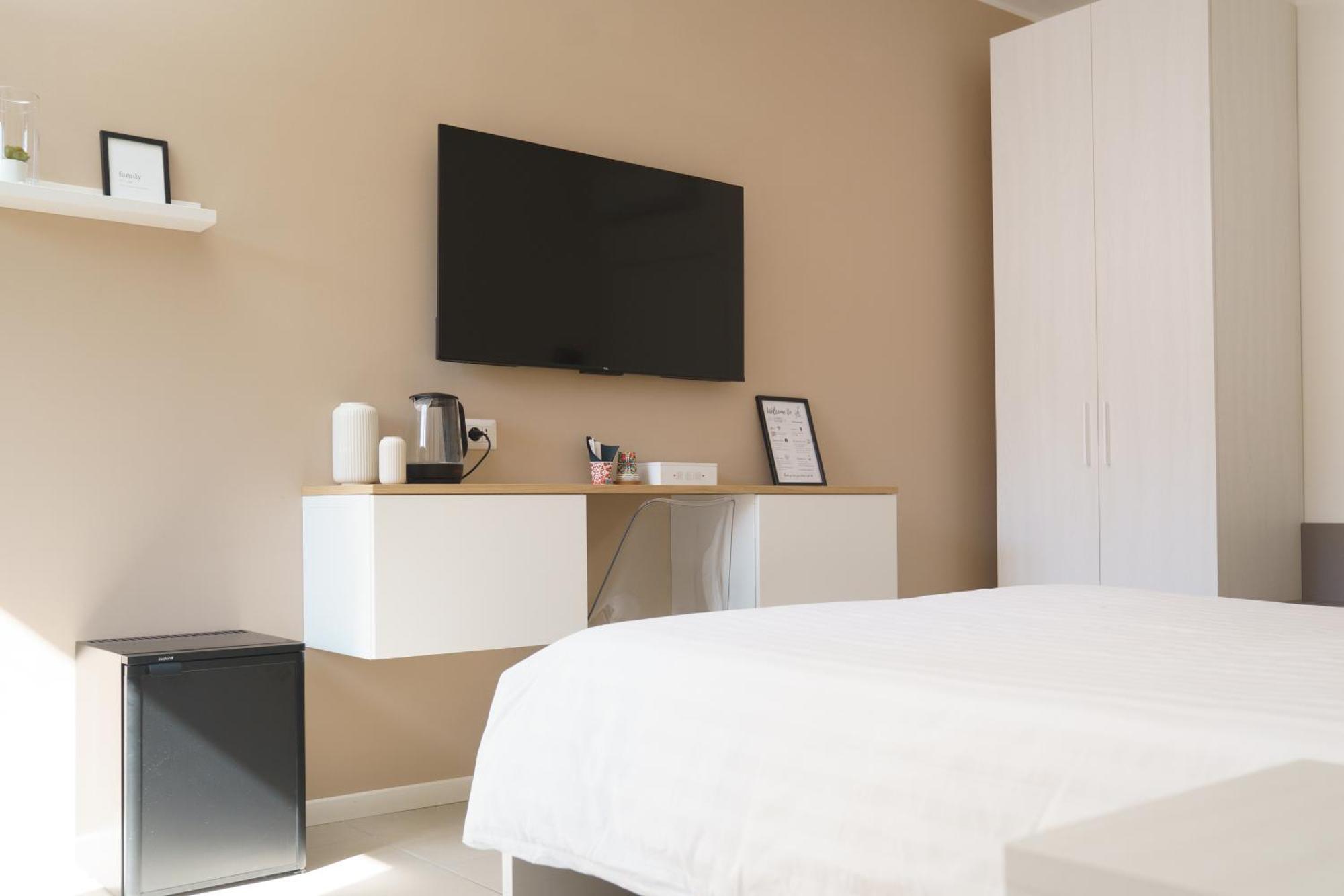 Dieci By Comorooms Apartment