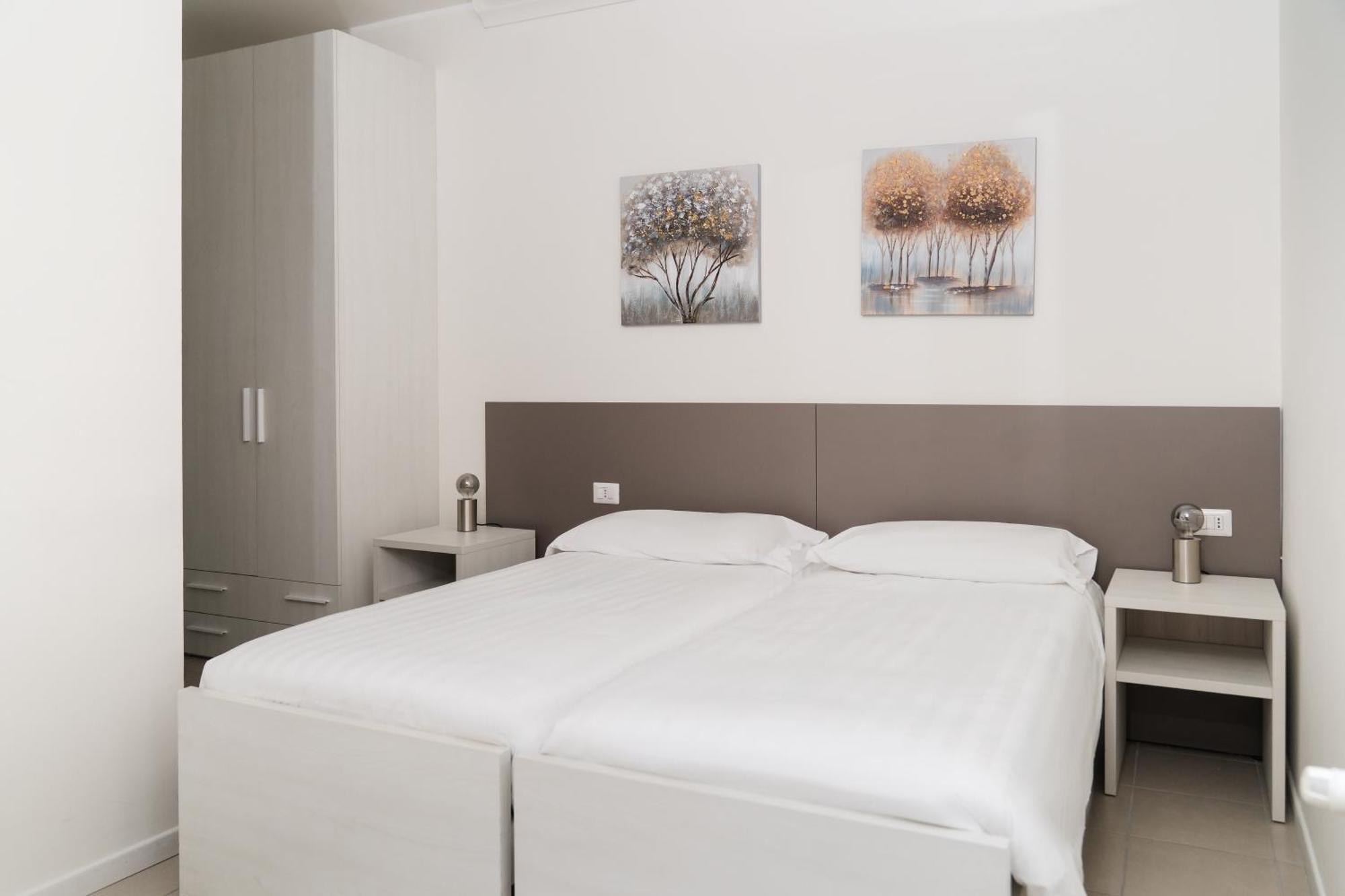 Dieci By Comorooms Apartment *