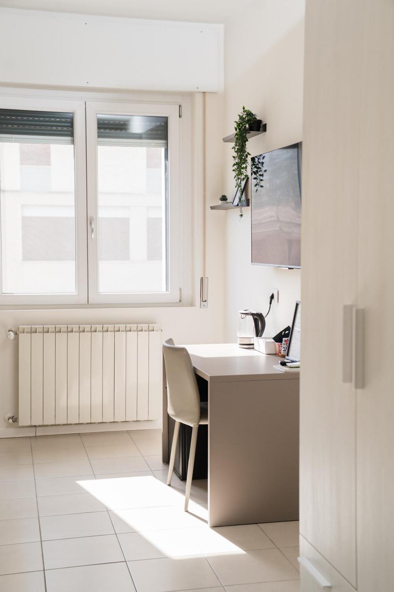 Apartment Dieci By Comorooms Como