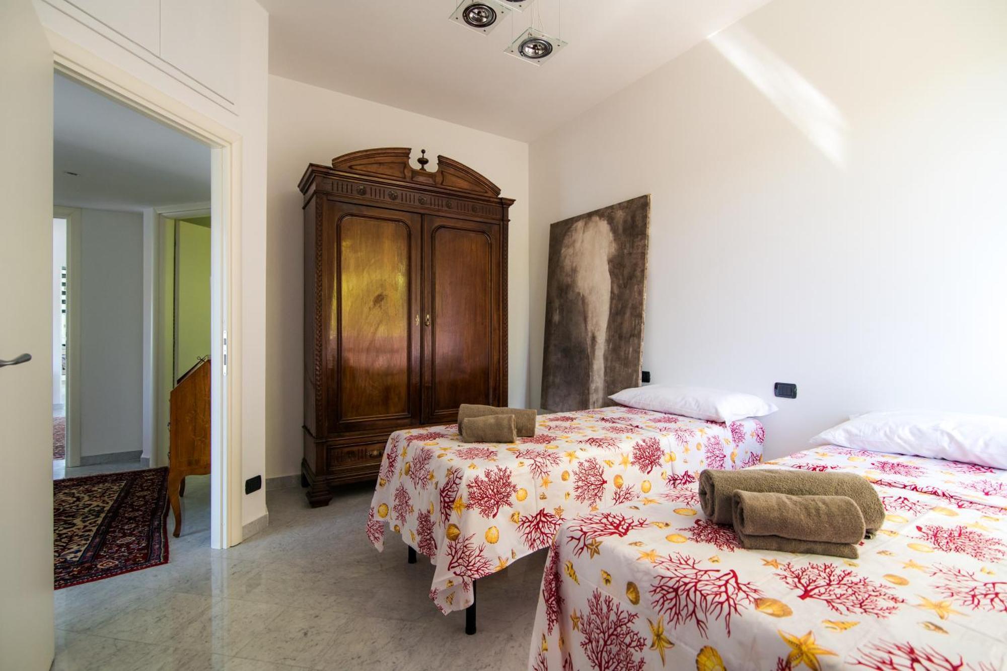 Heavenly Views On - Terrace & Hot Tub Apartment *